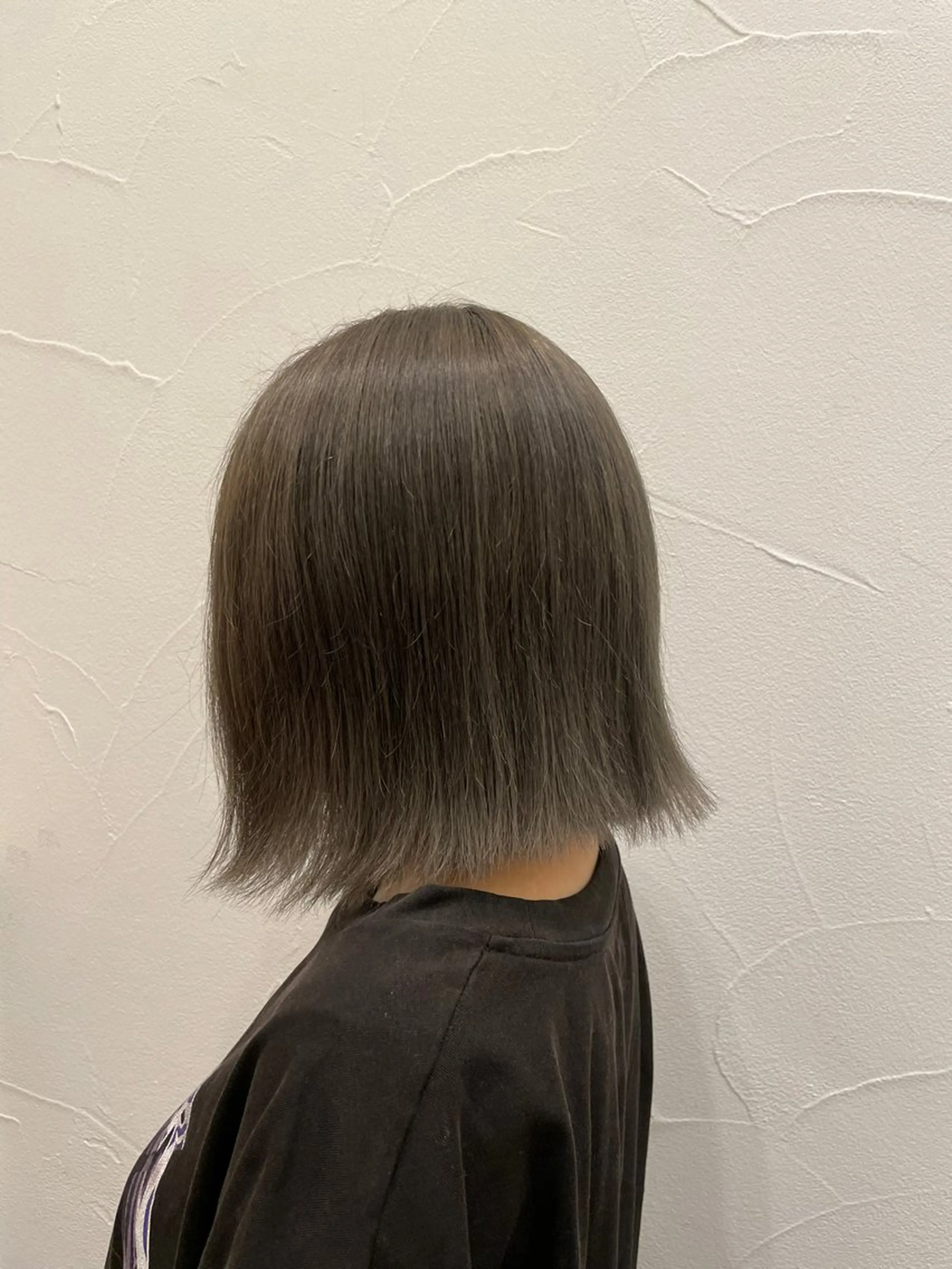 ミディアム カラー 浦野 遥のヘアスタイル