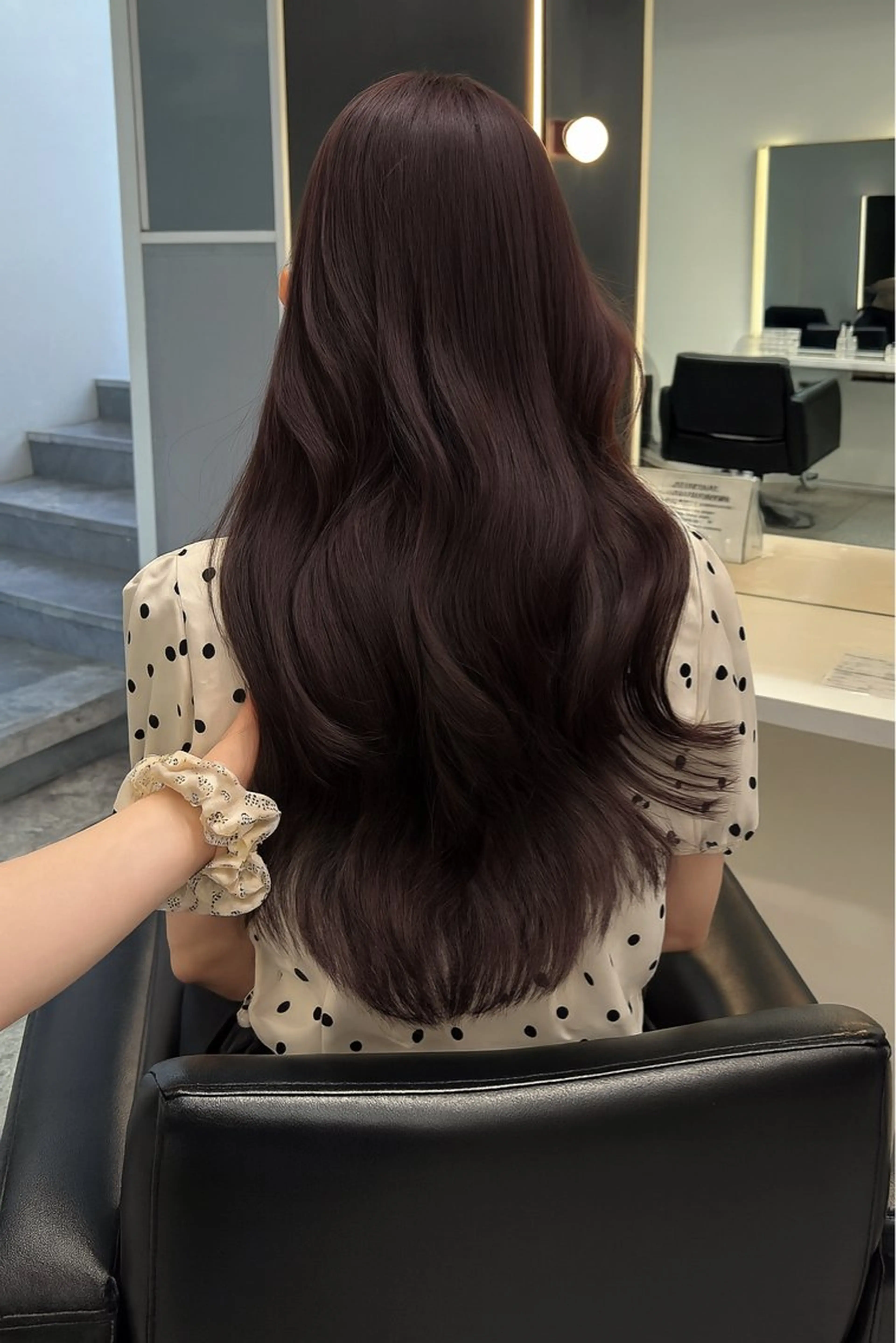 ロング カラー カット ヘアカラー ミルクティーレイヤー 大澤竜馬のヘアスタイル