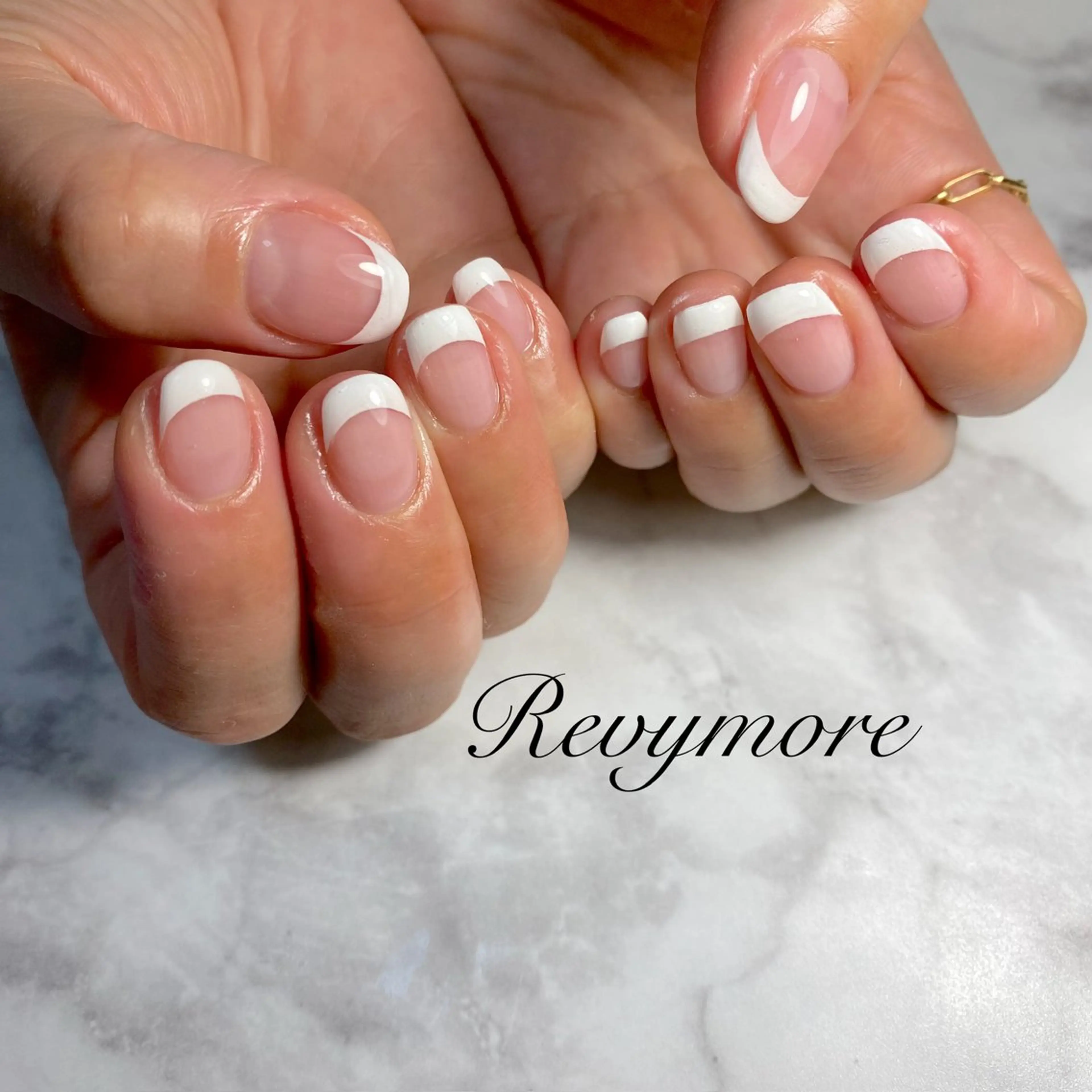 ネイル フレンチネイル ジェルネイル キラキラネイル 韓国ネイル ニュアンスネイル nail salon Revymore所属・nail salon Revymoreのネイルデザイン