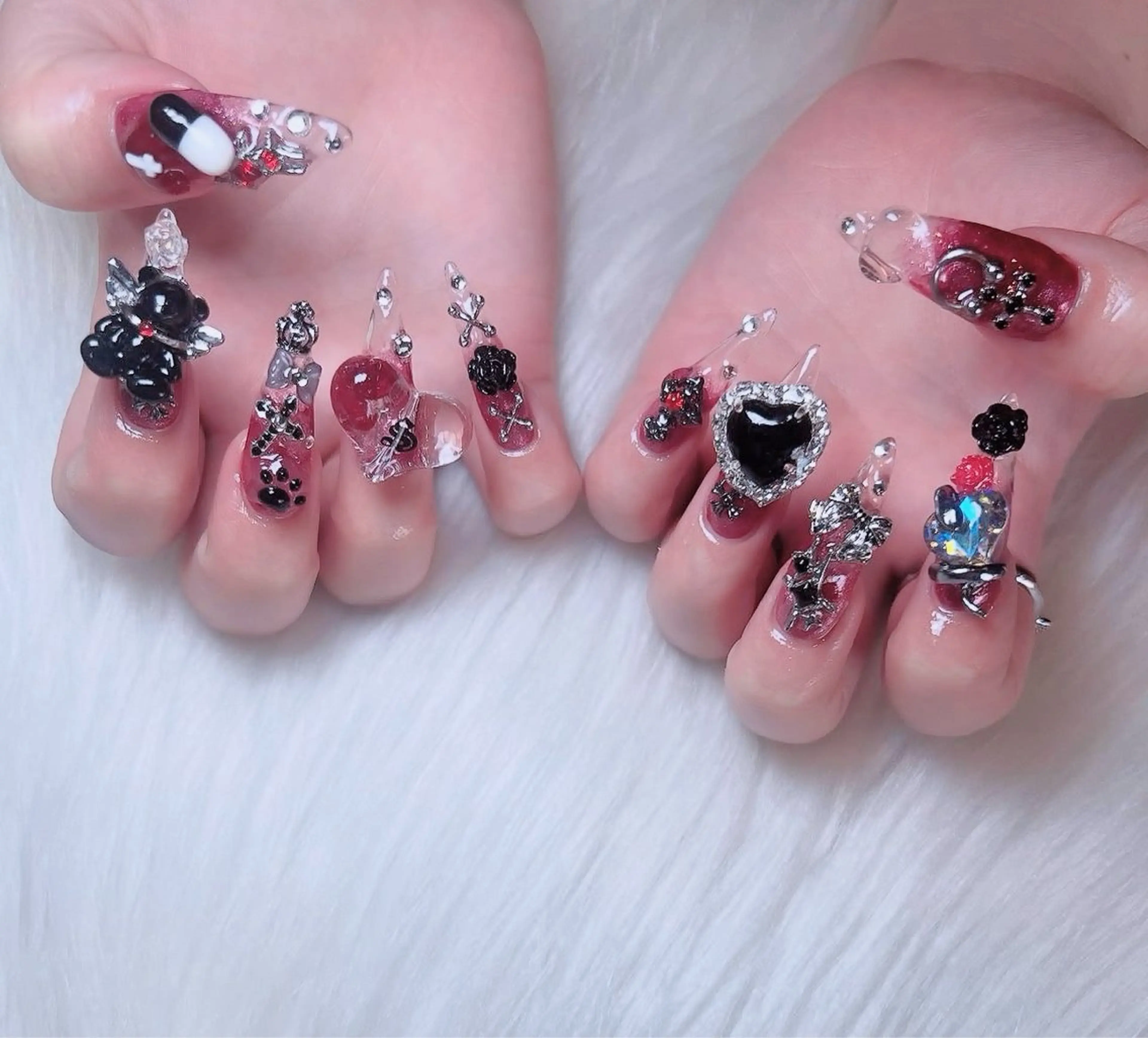 ネイル フレンチネイル ジェルネイル ガラスフレンチ ハロウィン ハート ハンドネイル H.baby Nail Salonのネイルデザイン