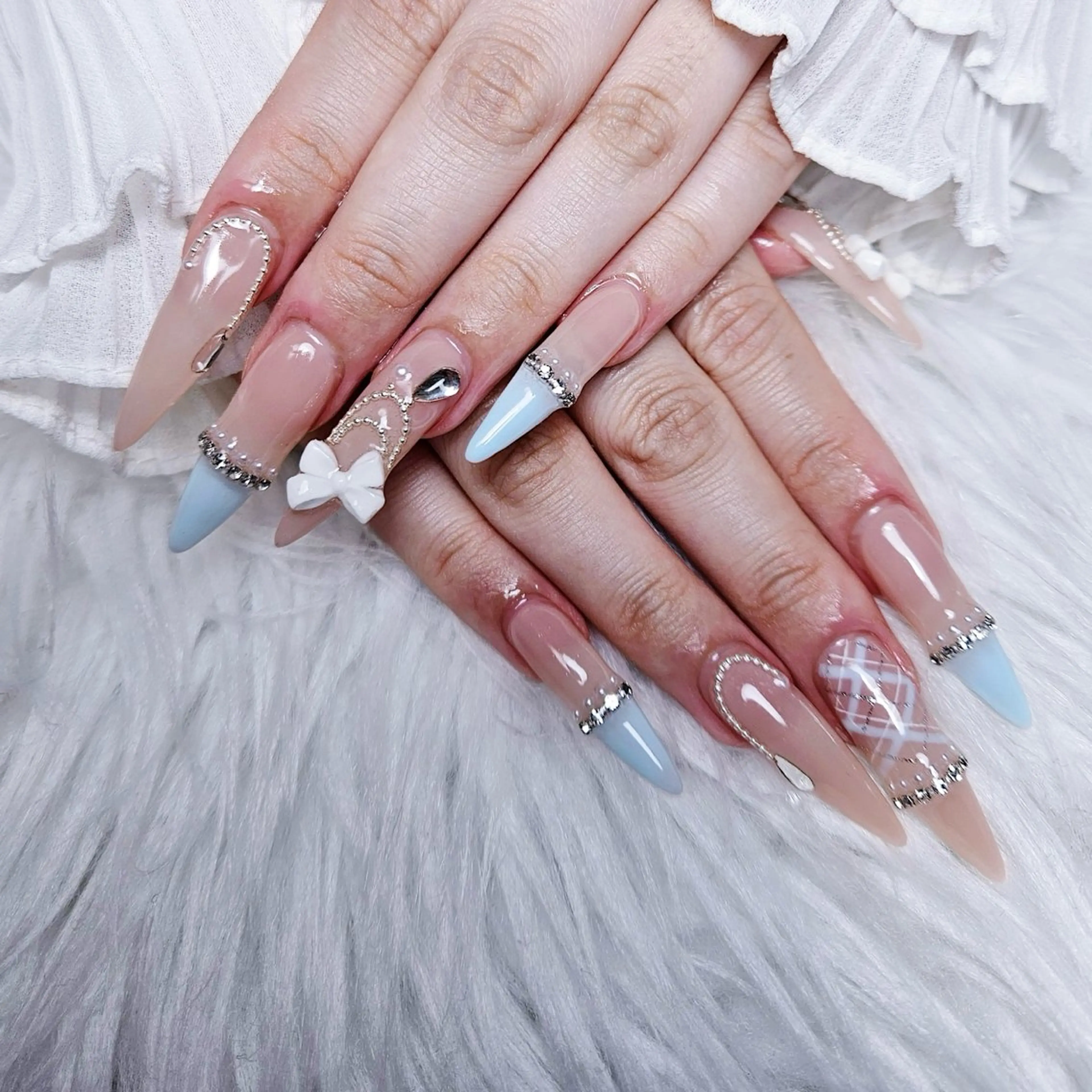 ネイル ハンドネイル 🌈Yun nail hyejin💋のネイルデザイン