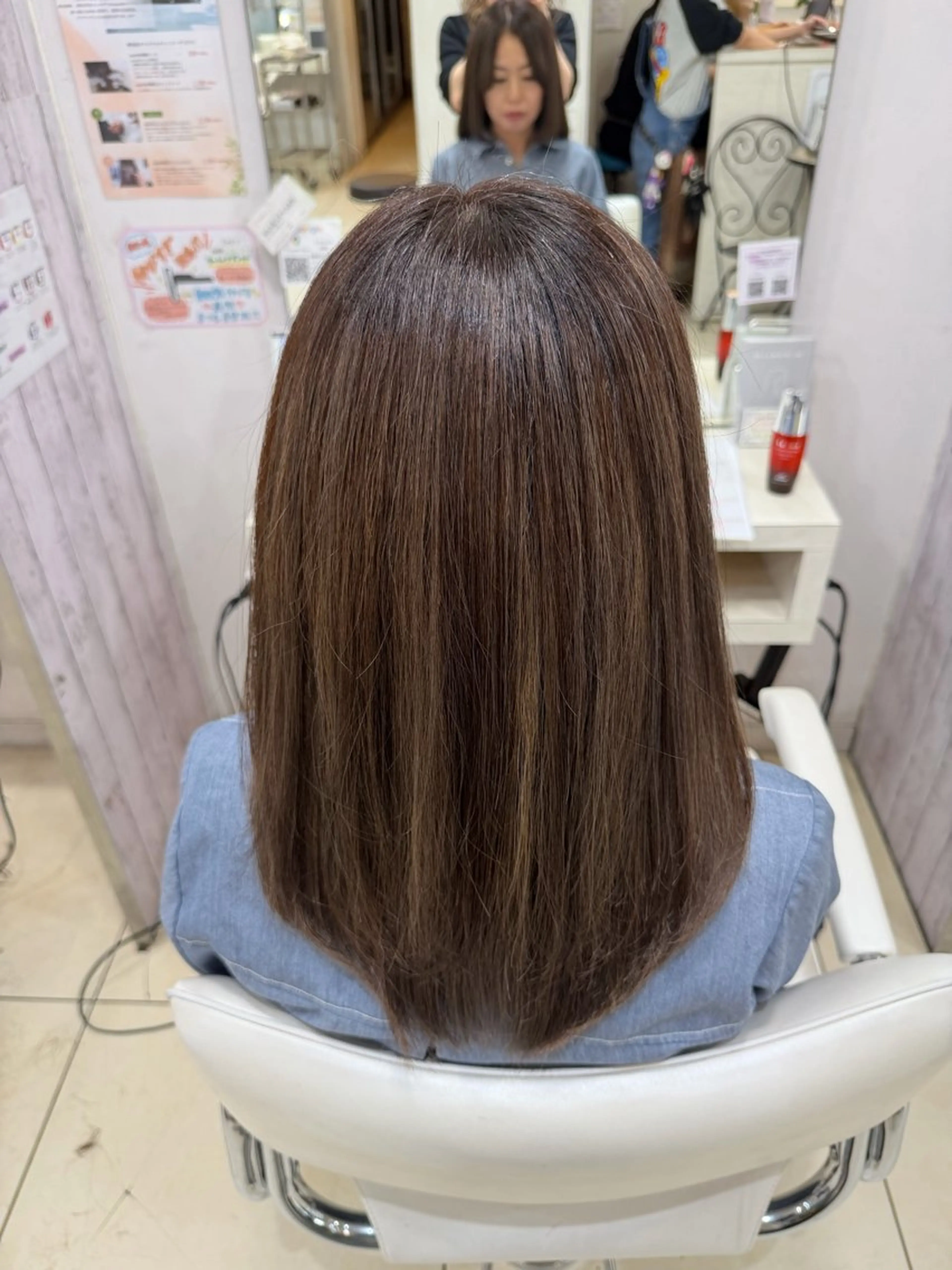 セミロング カラー ハイライトカラー ハイライト ヘアカラー トリートメント 🌿白髪ぼかし 山岸樹璃🌿のヘアスタイル