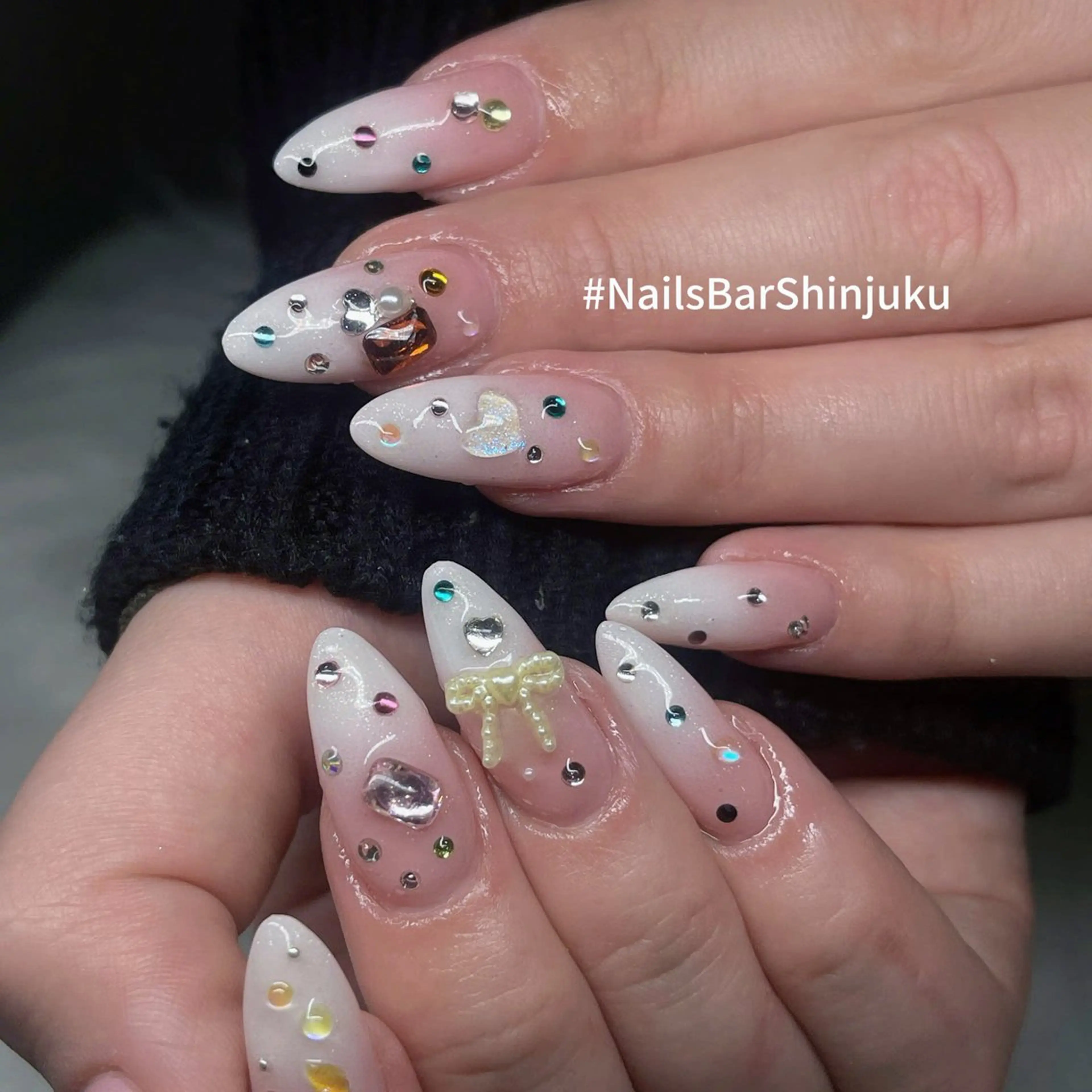 ネイル ボルドー ブラウン チークネイル ドット フットネイル ハンドネイル NAILS BAR SHINJUKUのネイルデザイン