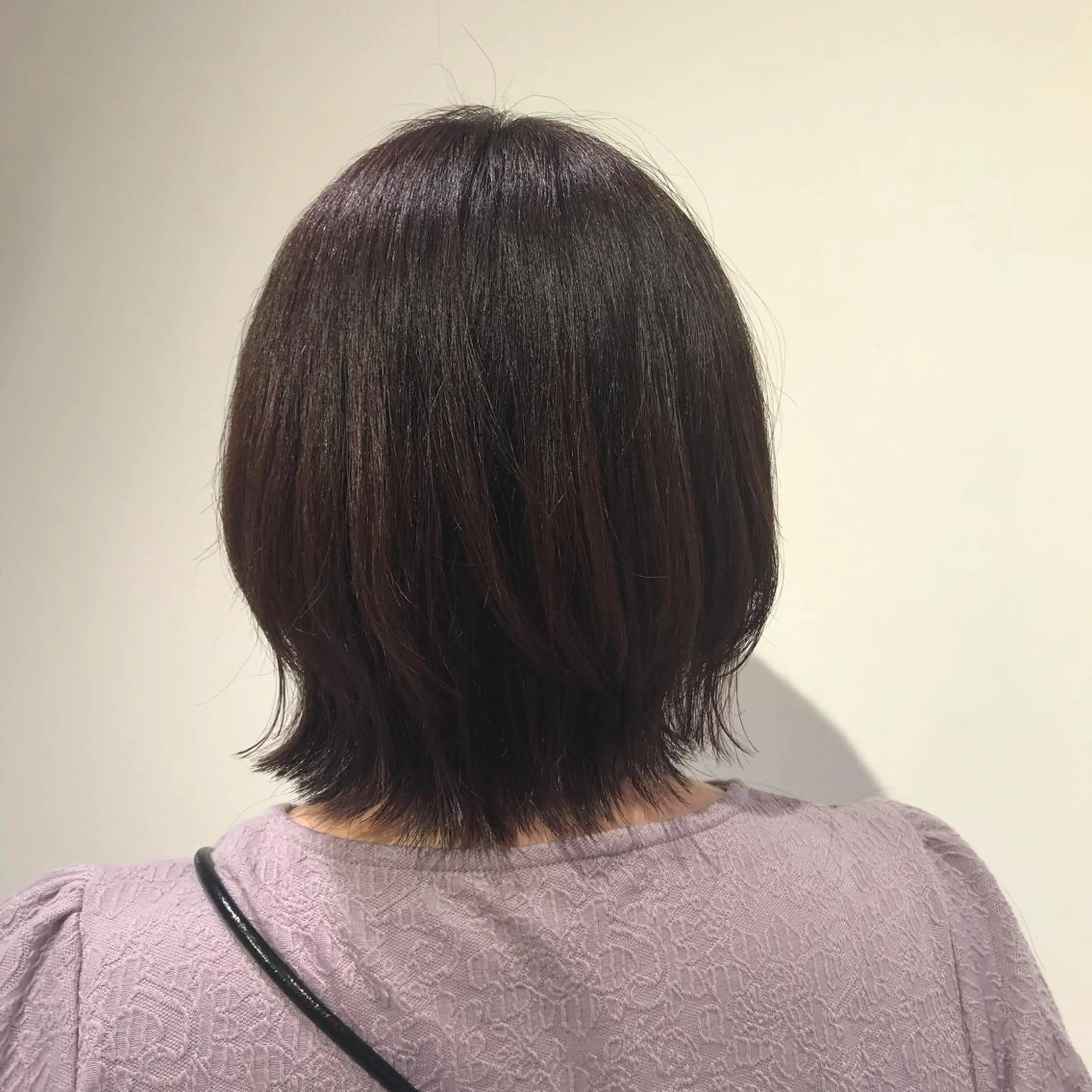 ミディアム カラー 透明感カラー ラベンダーカラー ボブ レイヤーカット 外ハネヘア カット ヘアカラー トリートメント 暖色カラー🌹 中山由梨のヘアスタイル