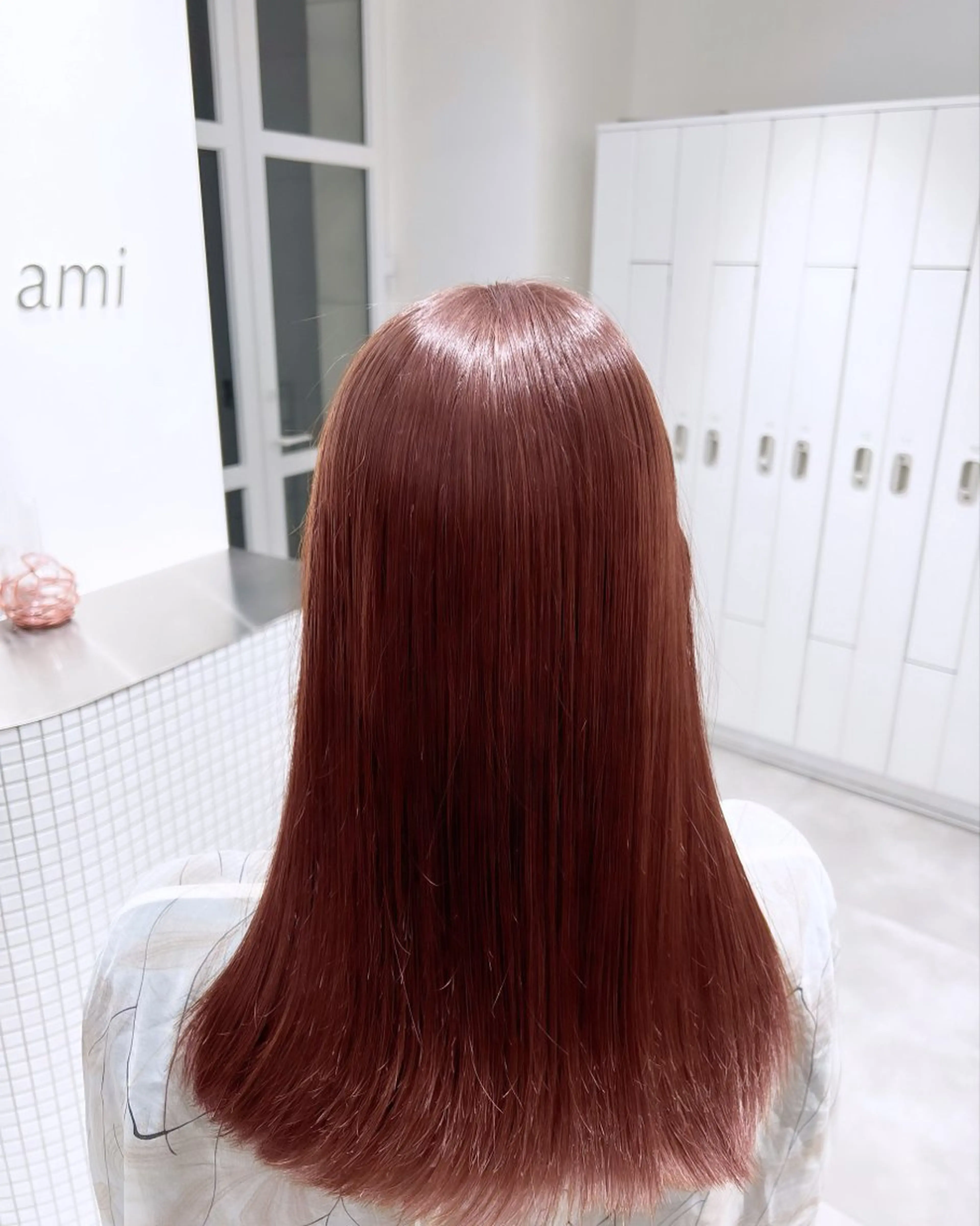 セミロング カラー ベージュカラー ピンクカラー ピンクベージュ 髪質改善カラー Unami 太田英寿のヘアスタイル