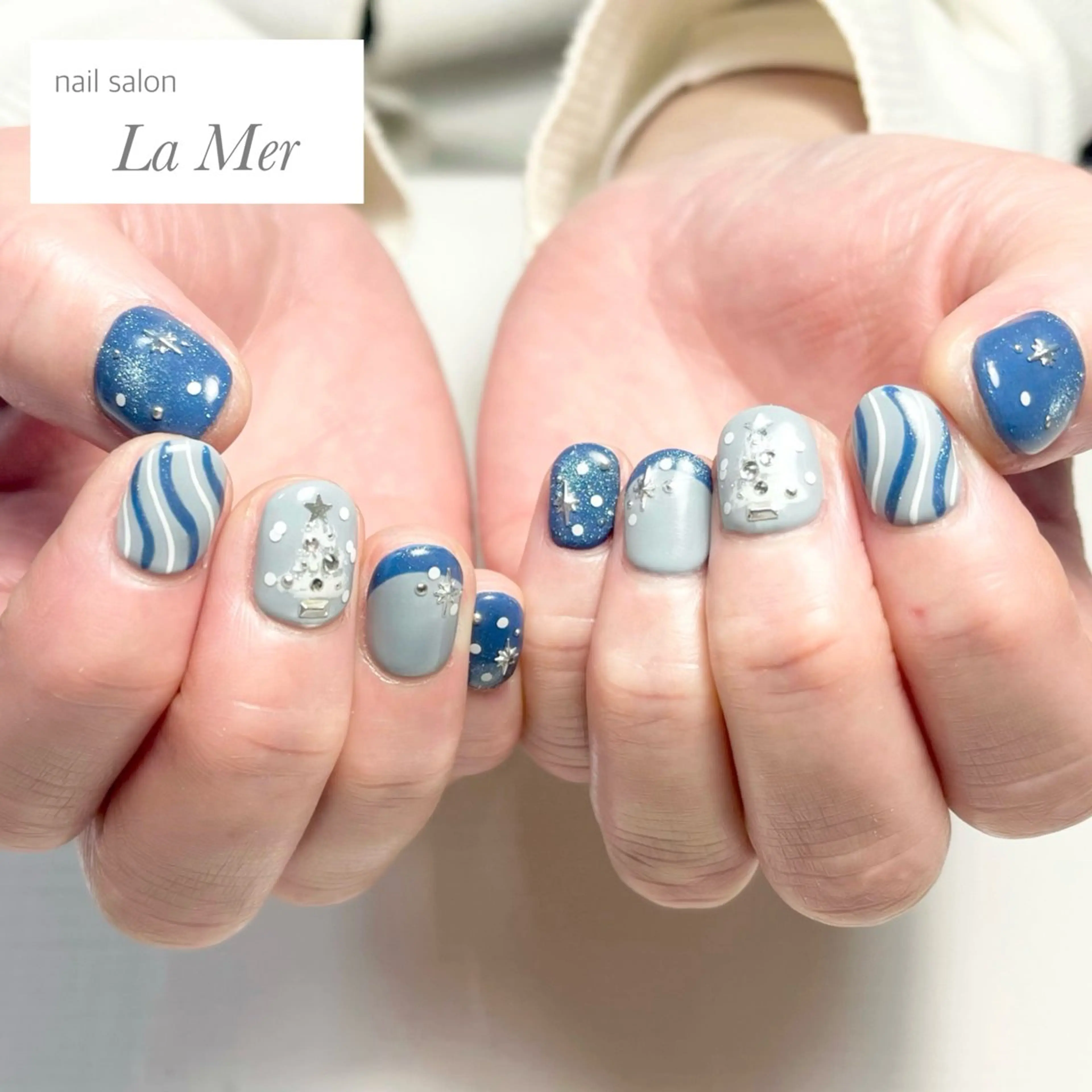 ネイル ブルー フレンチネイル キラキラネイル マグネットネイル ピーコックネイル ハンドネイル nailsalon La Merのネイルデザイン