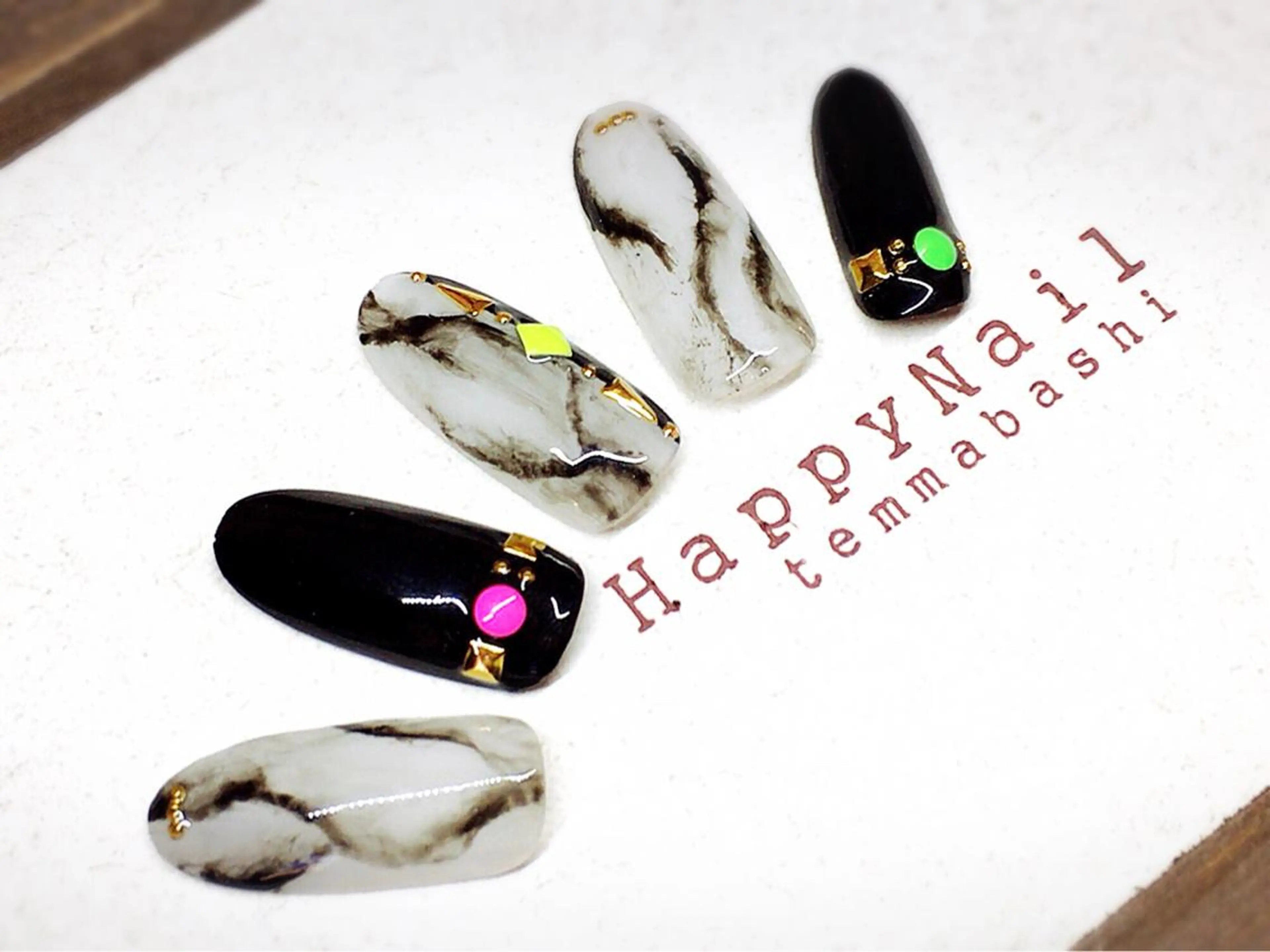 ショート ミディアム セミロング ロング ネイル アートネイル Happy Nailのネイルデザイン