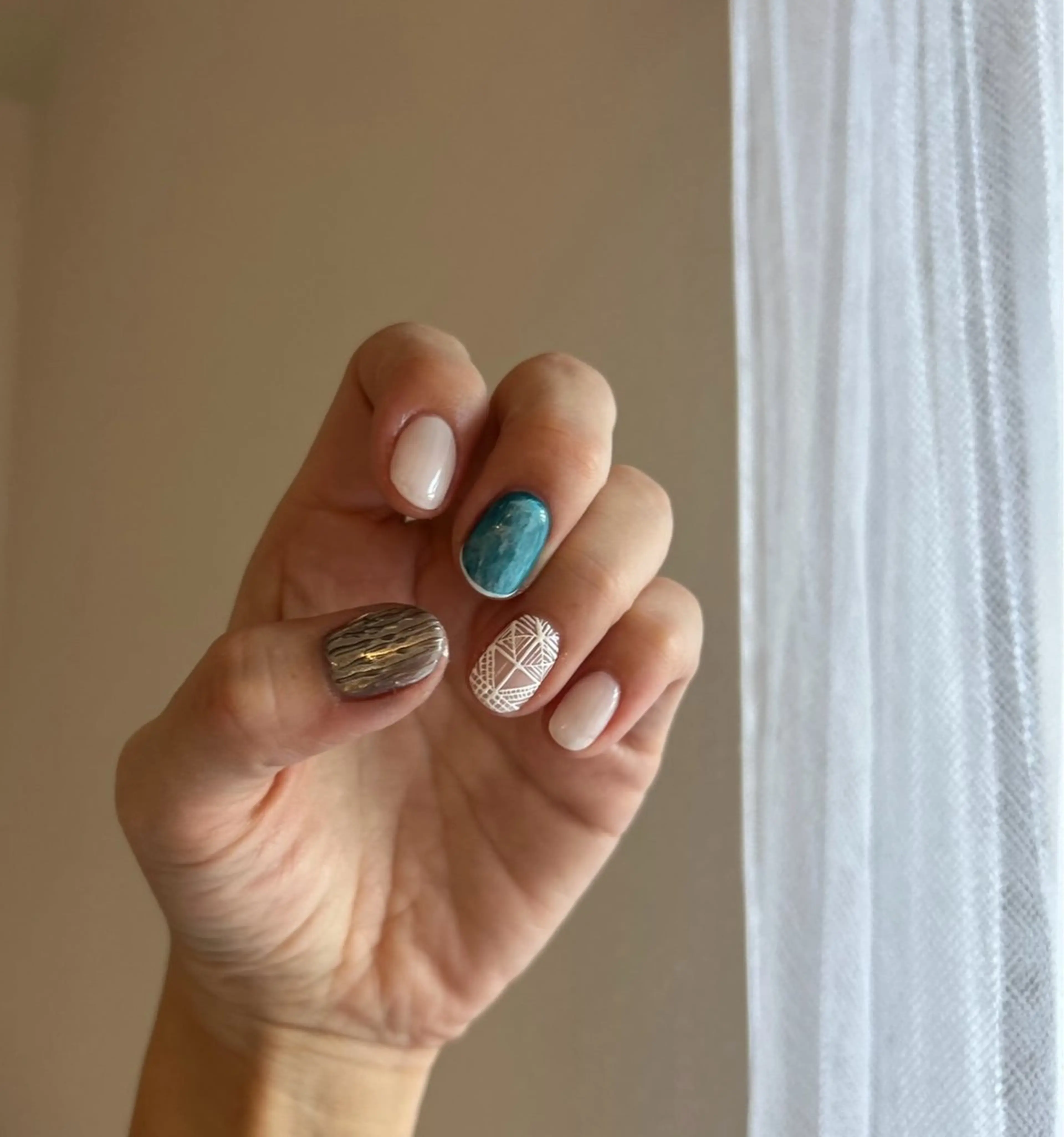 店頭サンプルアート3本(両手で6本)+他ワンカラー/グラデ/フレンチ¥7800の写真