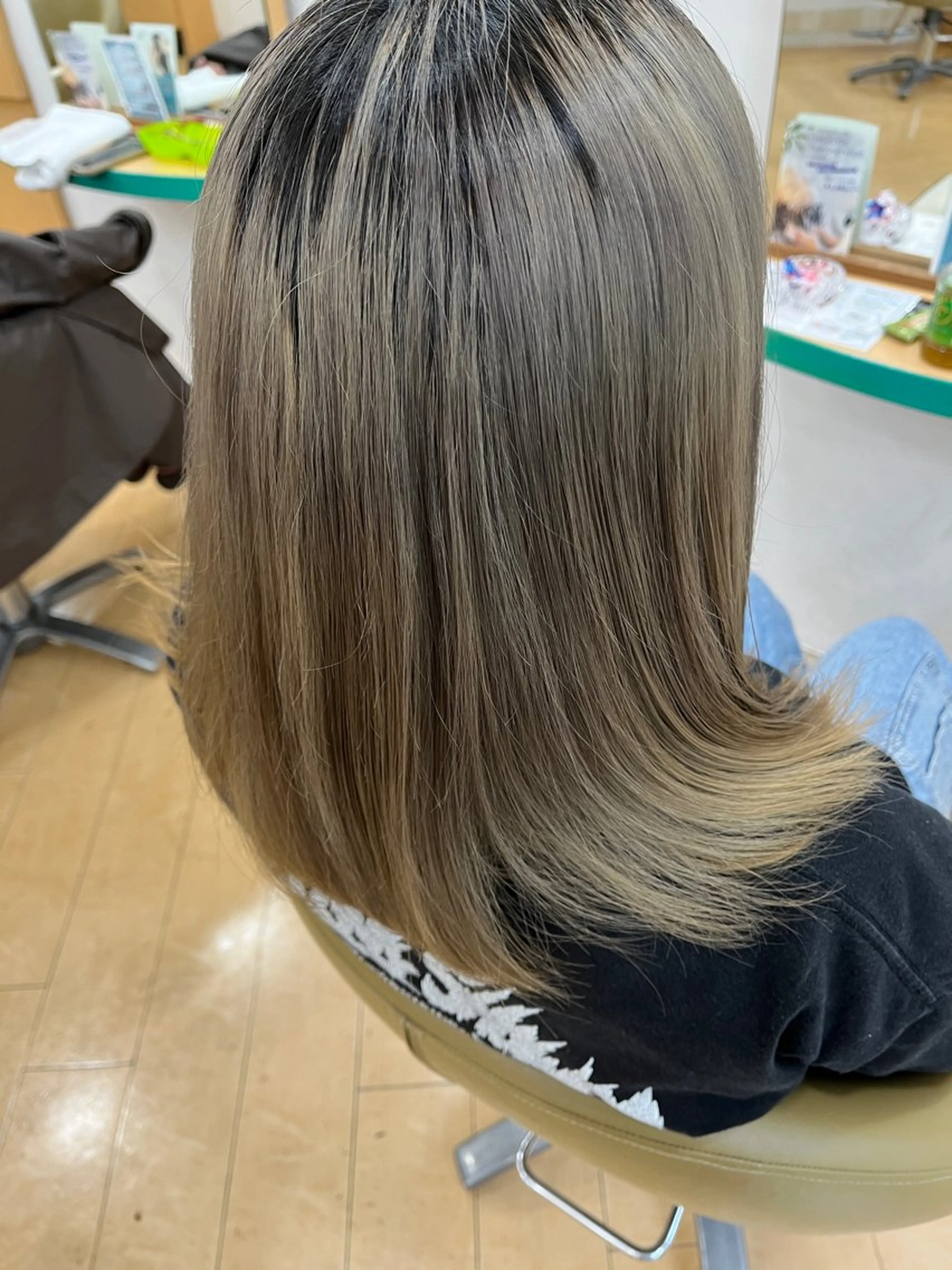 ミディアム カラー 池亀はるな/府中/ モデル募集中🌺のヘアスタイル