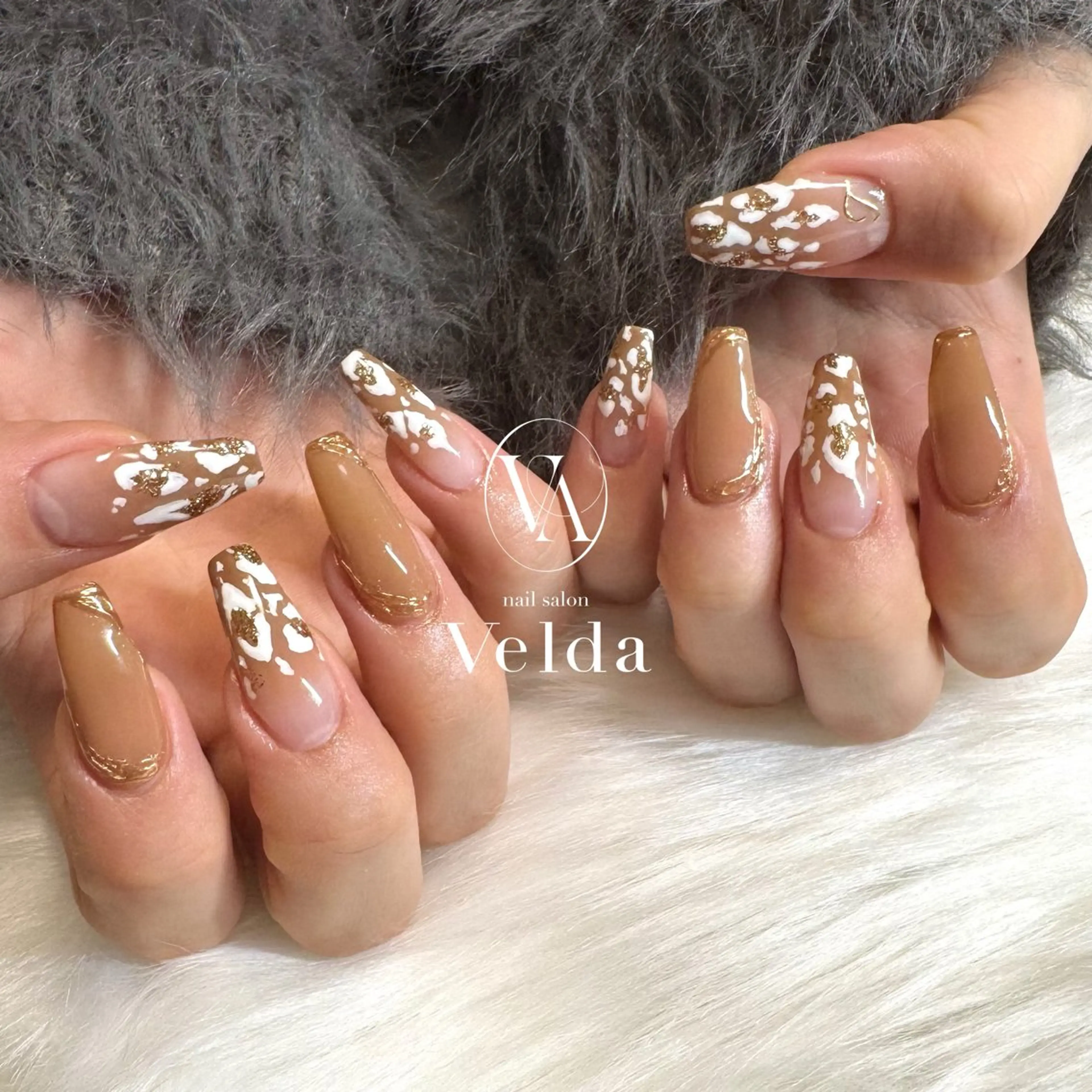 ネイル アニマル柄 アートネイル グラデーション ミラーネイル 💎スカルプ💎 Velda(ベルダ)のネイルデザイン