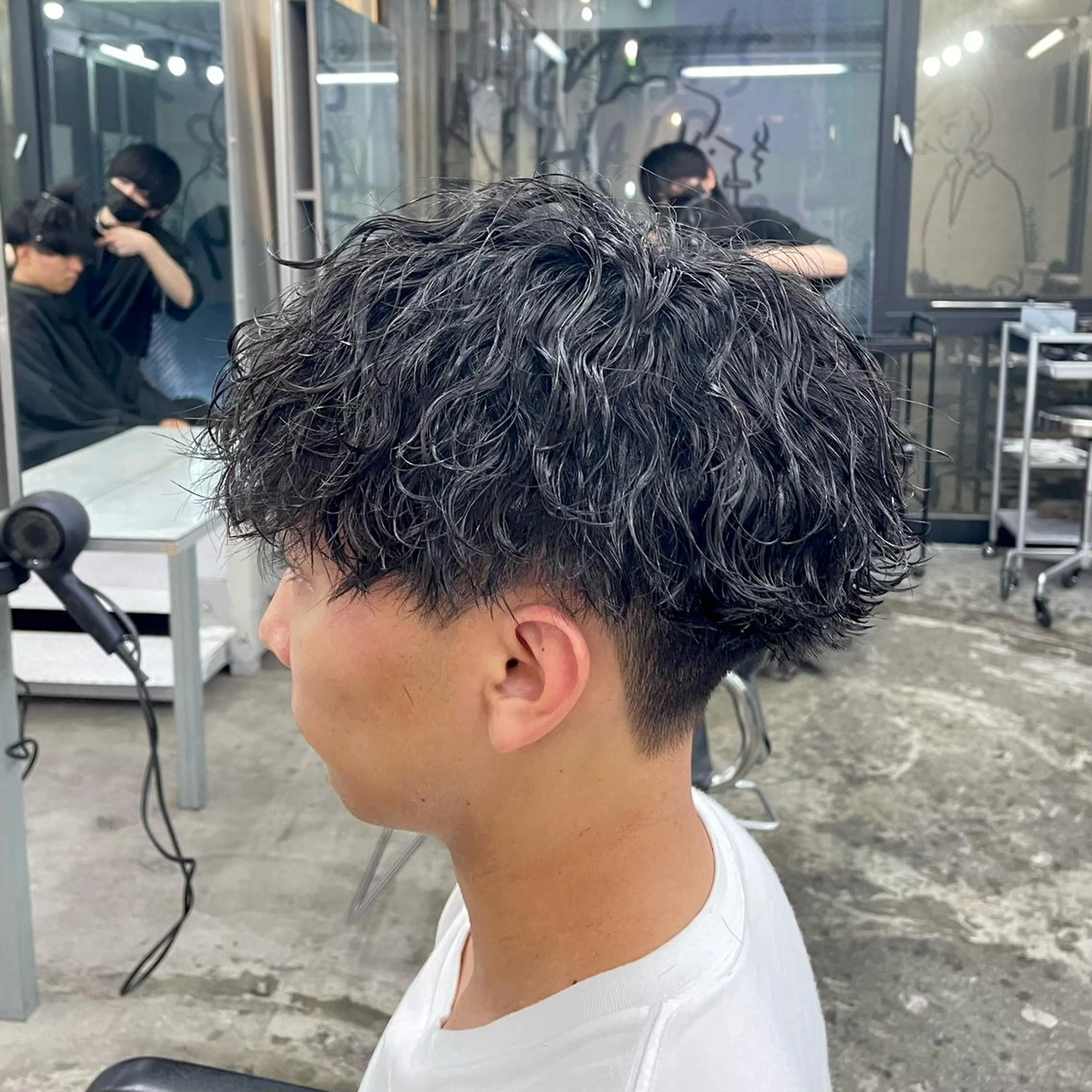 ショート パーマ メンズ 波巻きパーマ カット パーマ メンズ特化美容師/ 藤戸 椋のヘアスタイル
