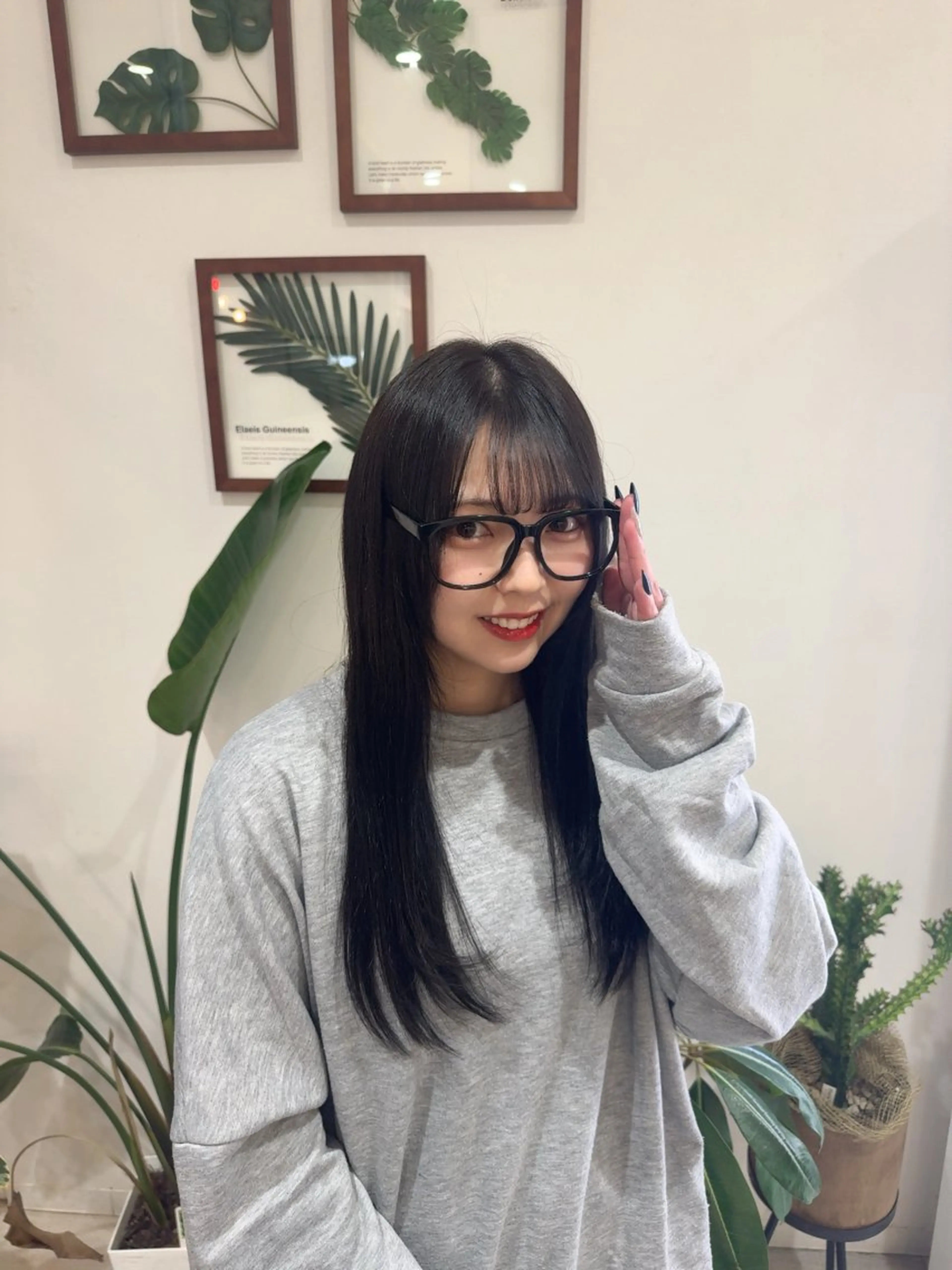 レディースメンテナンスカット（顔周り、量感、毛先2cmまで）の写真