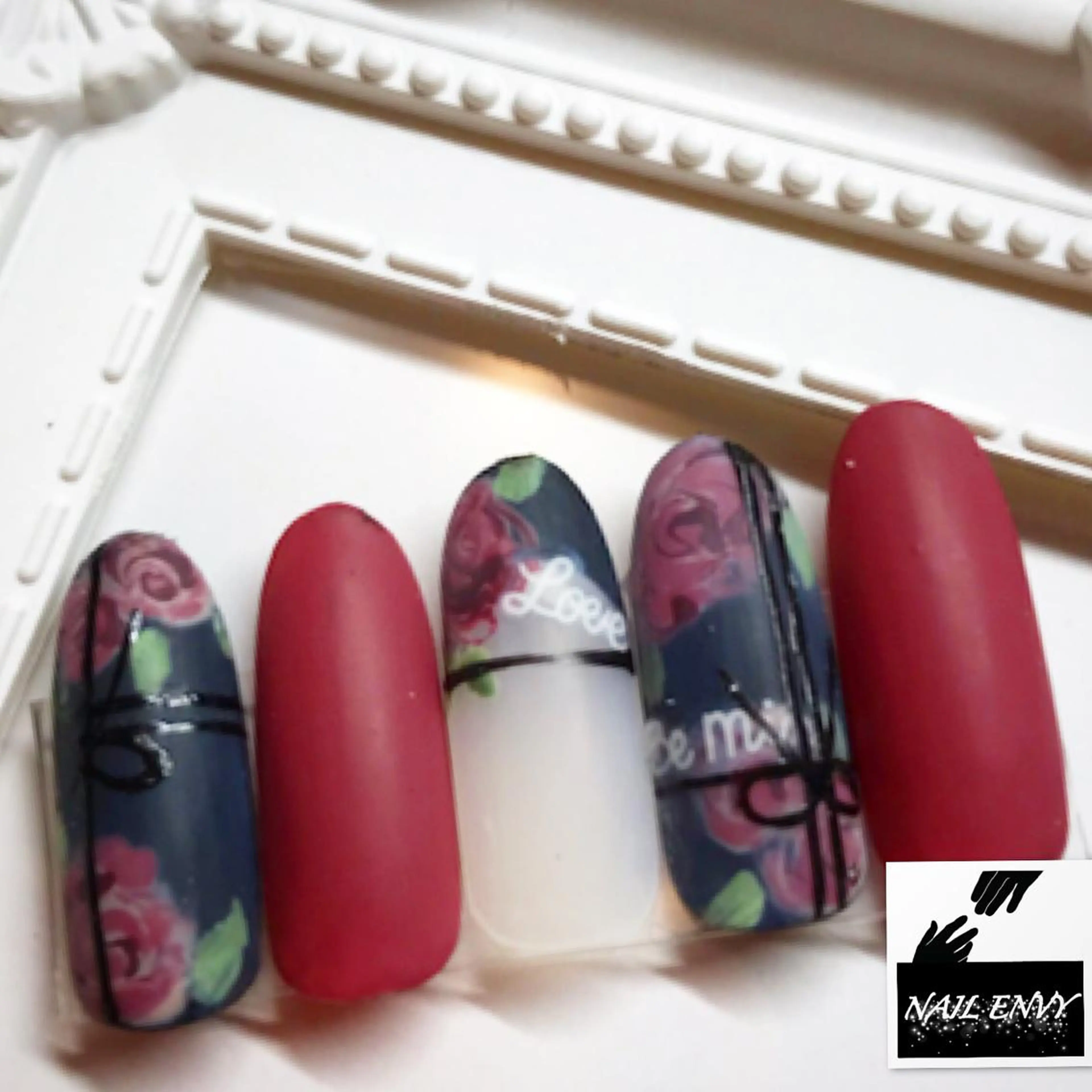 ネイル NAIL ENVYのネイルデザイン