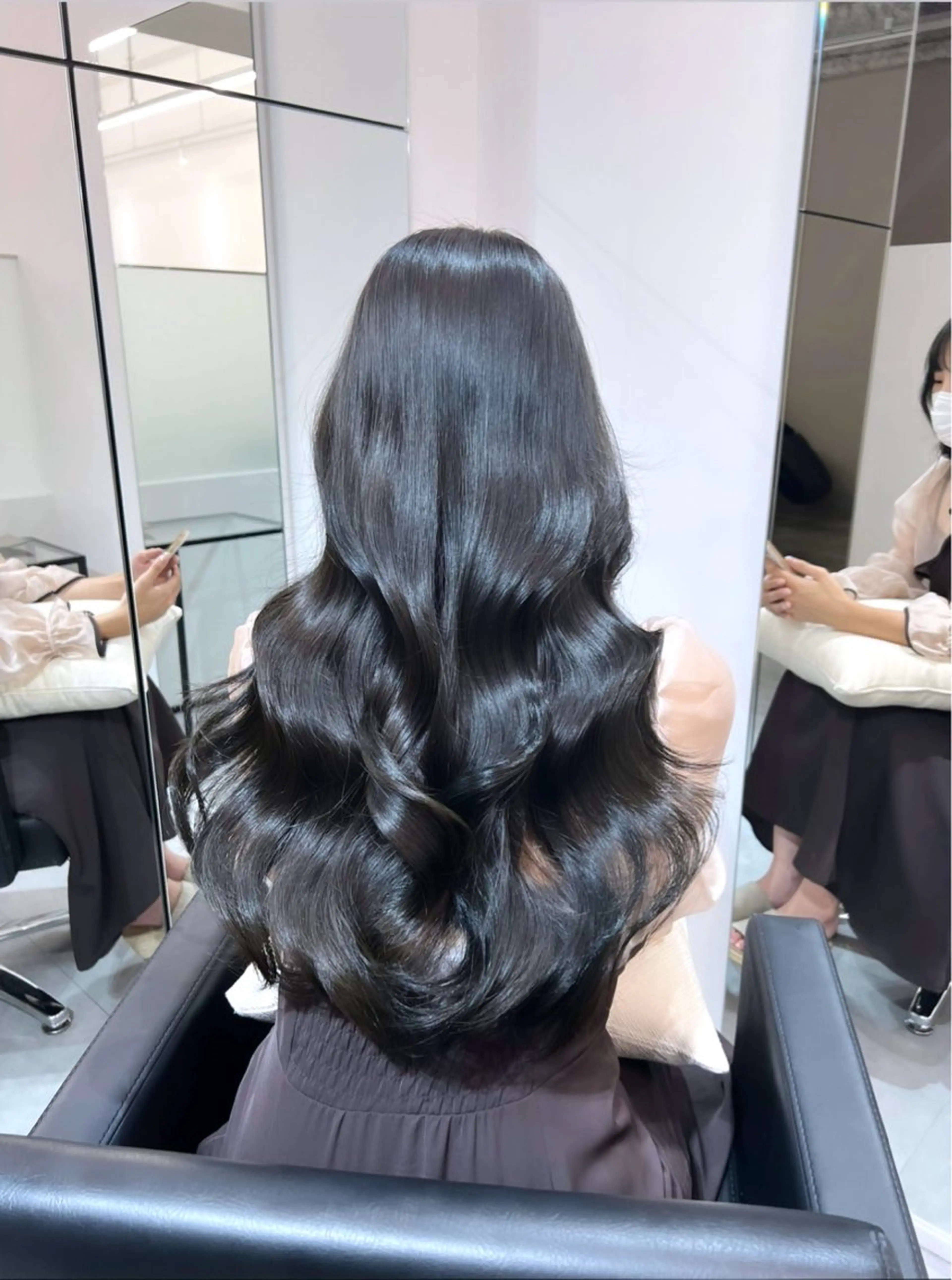 ロング ヘアカラー erena /  艶カラー🖤のヘアスタイル