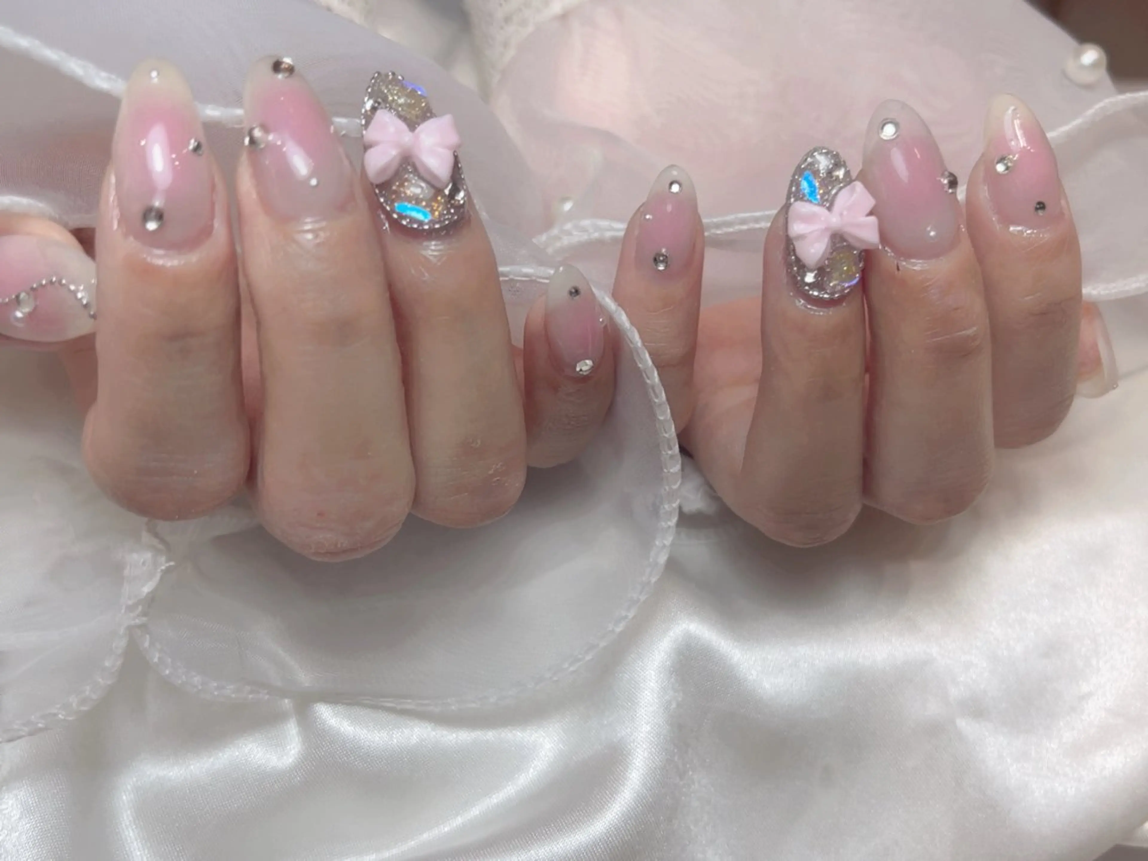 ネイル チークネイル キラキラネイル ハンドネイル salon de Tiara 碧のネイルデザイン