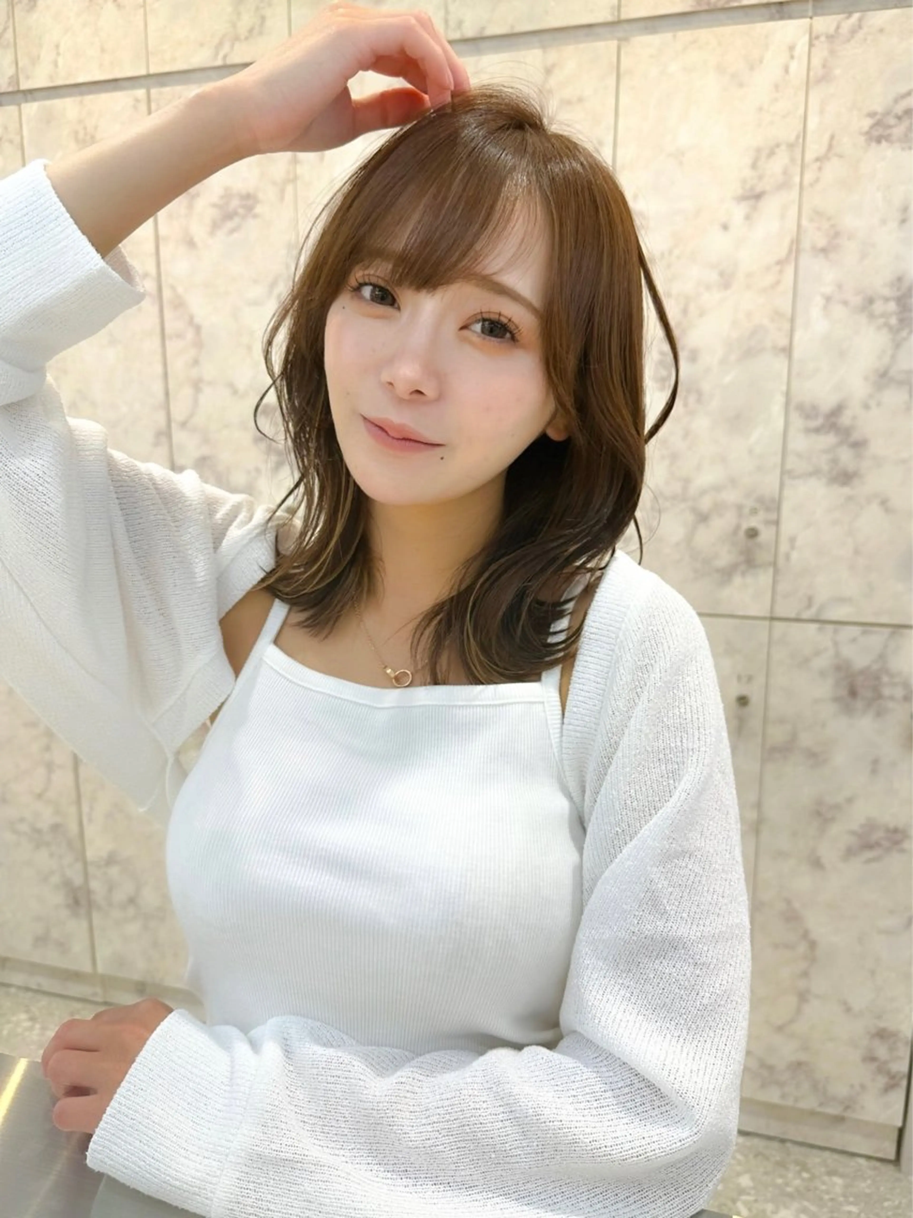 セミロング カラー ヘアカラー トリートメント ヘッドスパ 髪質改善サロン Sea shinjuku 新宿南口【シー　シンジュク】所属・髪質改善/韓国ヘア レイヤー/新宿/ロミのヘアスタイル