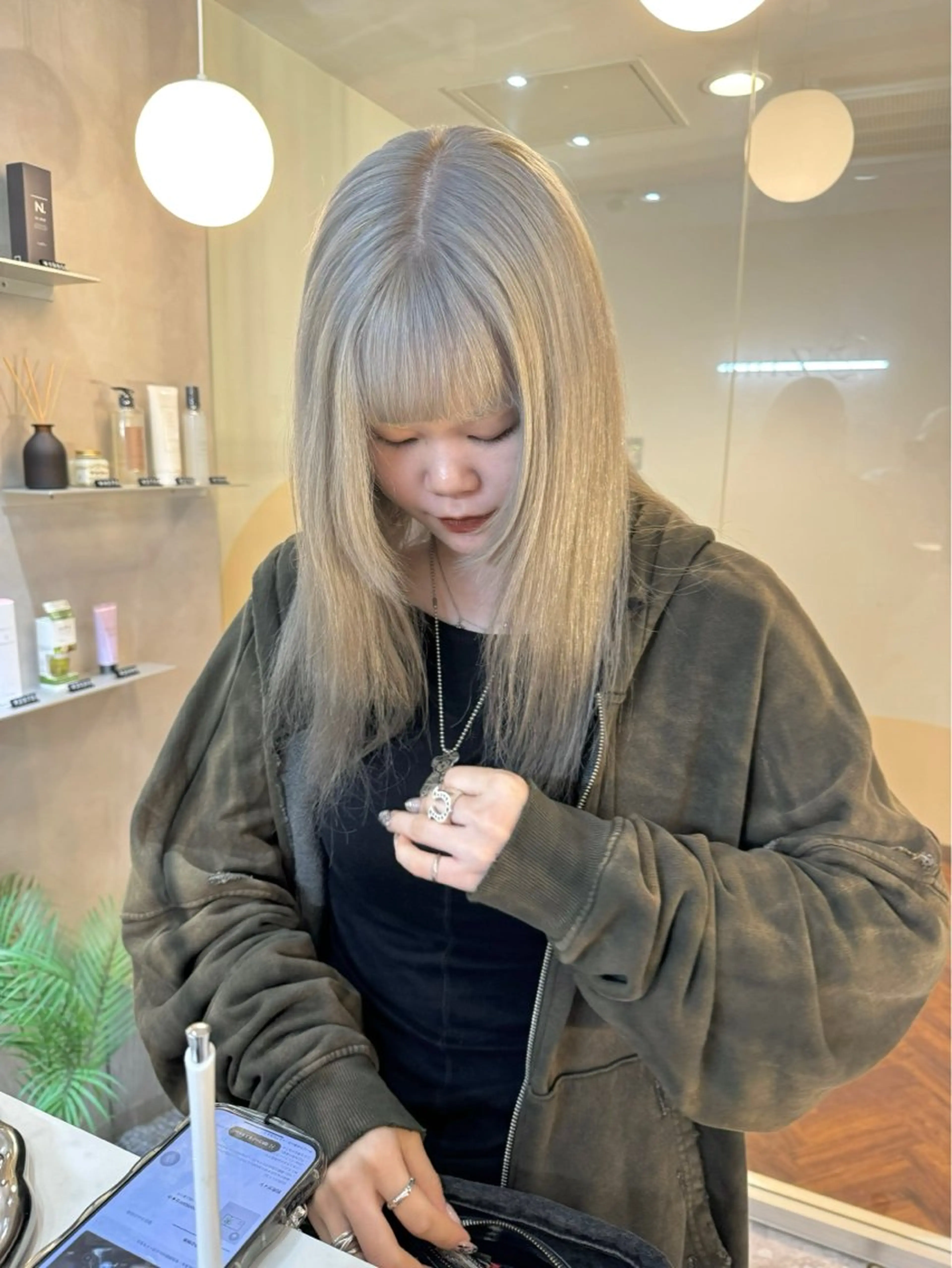 セミロング カラー ヘアカラー 韓国ヘア🇰🇷 松田光里のヘアスタイル