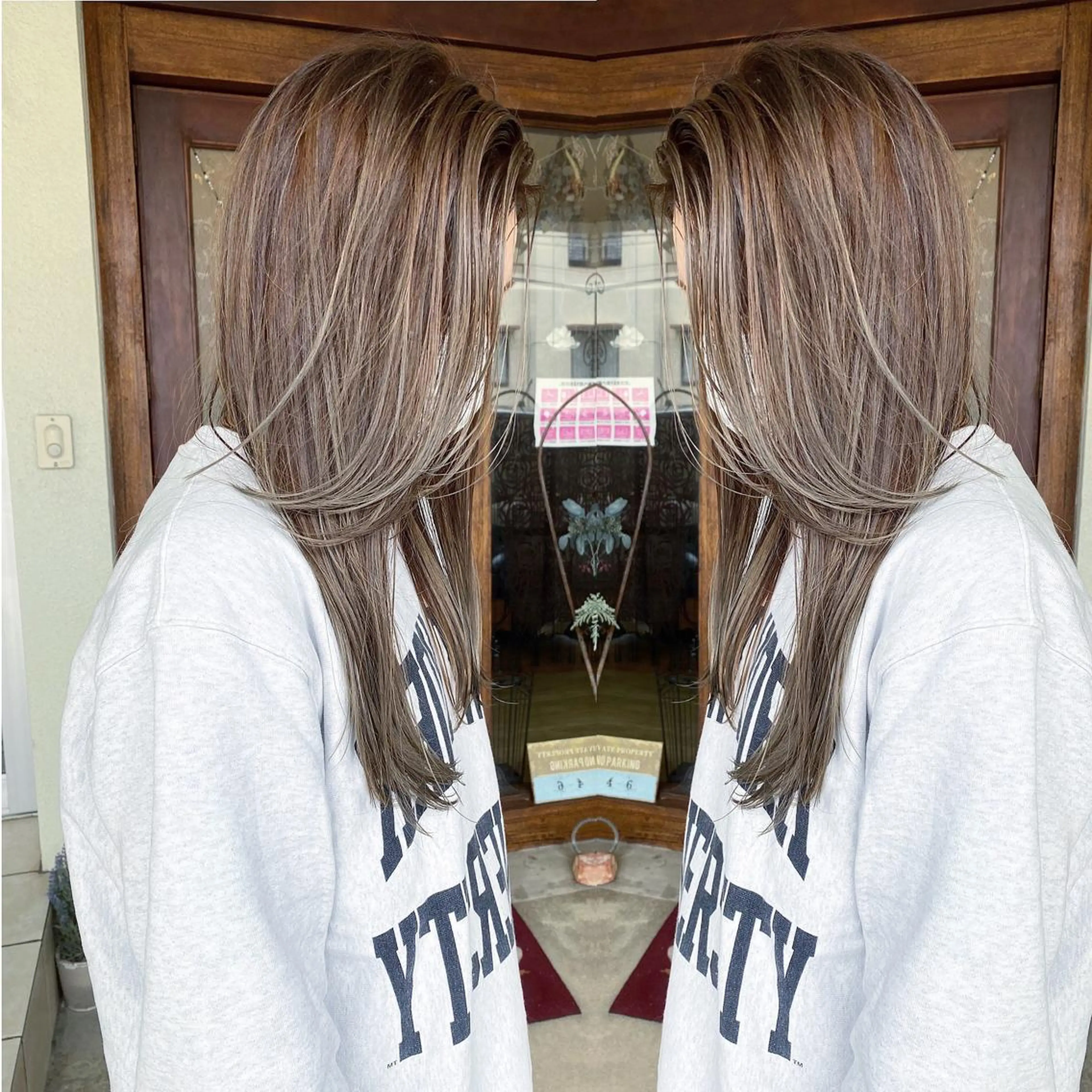 ミディアム カラー バレイヤージュ ハイライトカラー ハイライト レイヤーカット カット ヘアカラー grand juteのヘアスタイル