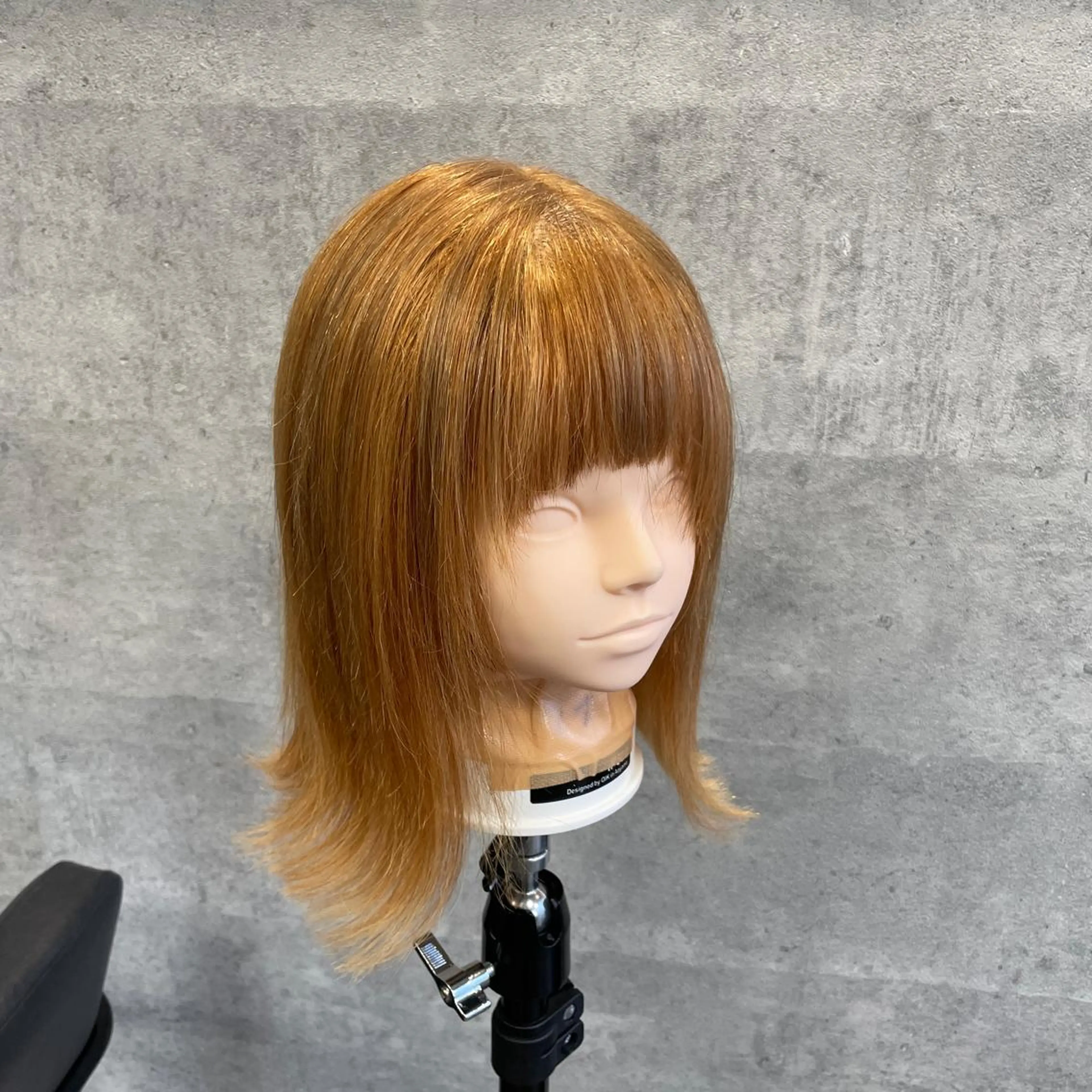 ミディアム 外ハネヘア 檜谷 晴のヘアスタイル