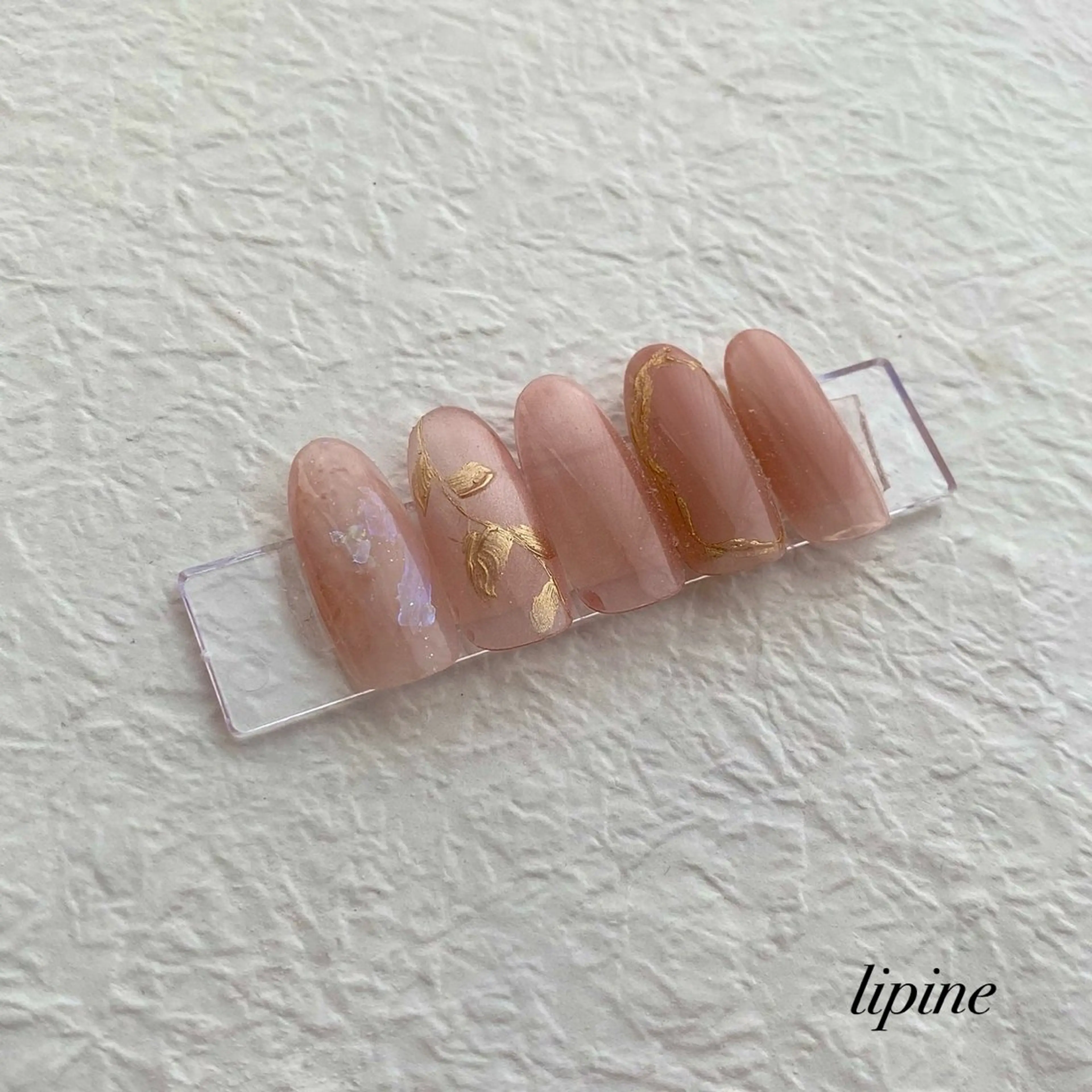 ネイル ミラーネイル ネイルサロン lipineのネイルデザイン