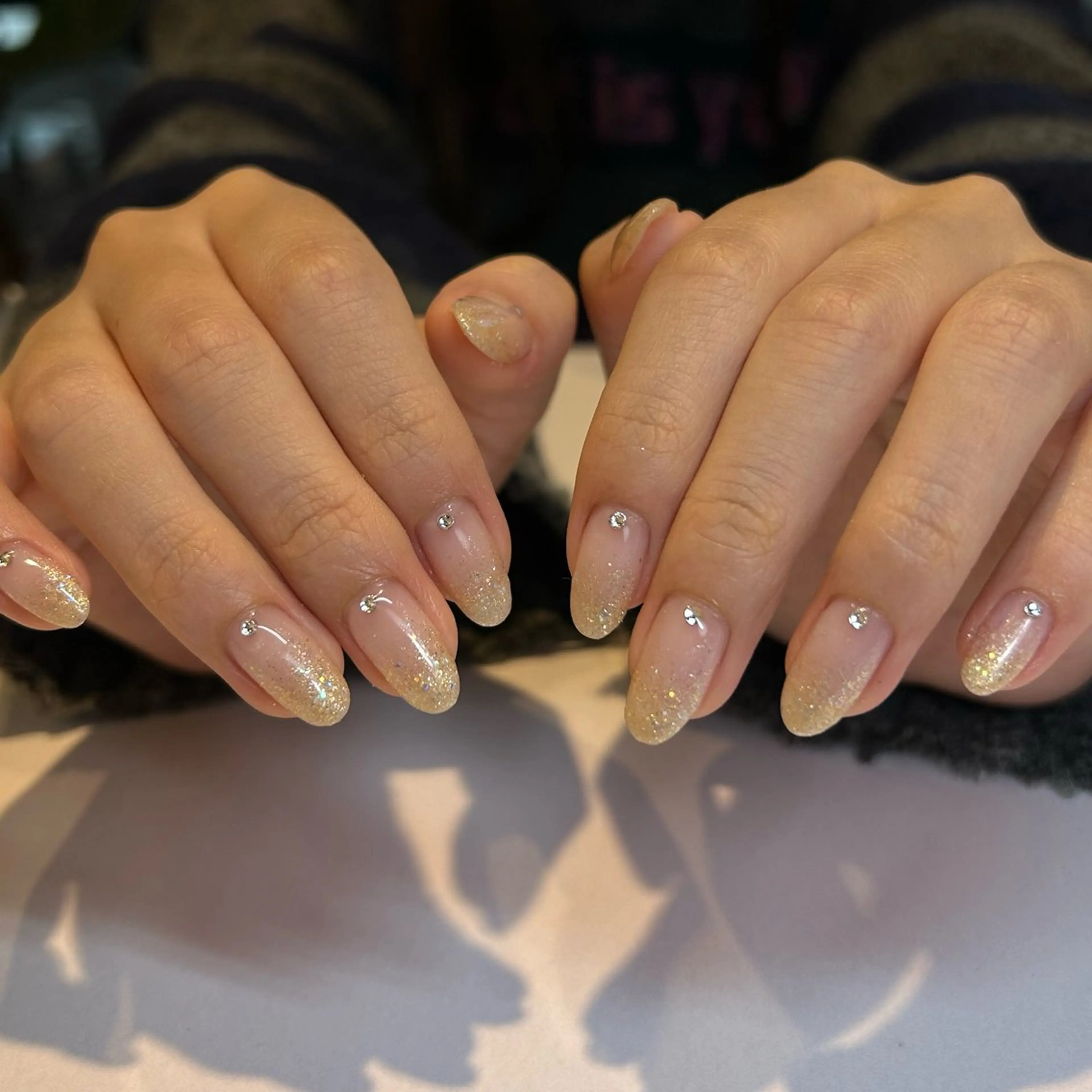 ネイル グラデーション ラメ(グリッター) ラメグラデーション ストーンネイル Zen Neo 🪸YUKINE🪸のネイルデザイン