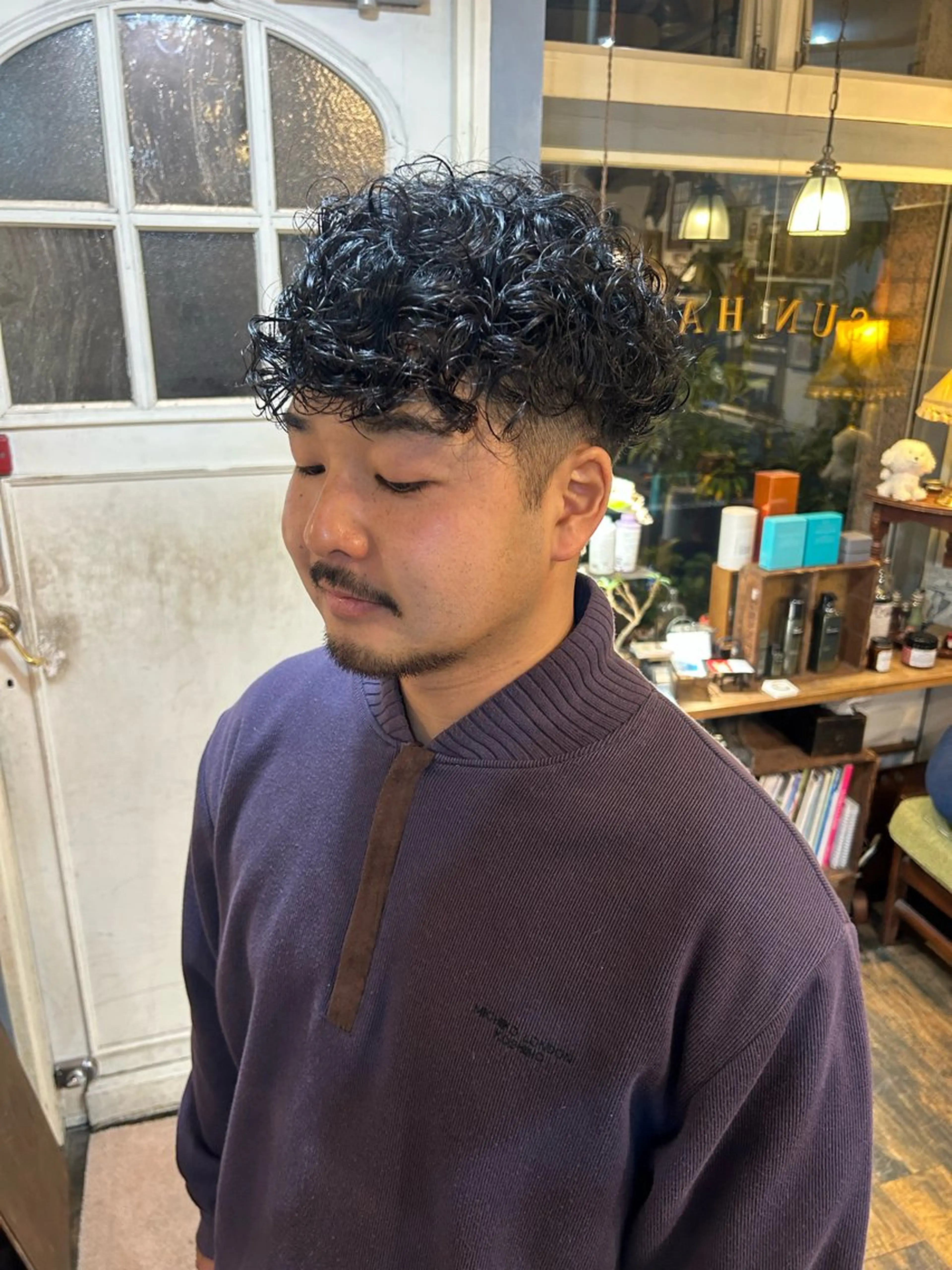 ショート パーマ メンズ メンズパーマ プードルパーマ プードルパーマ カット ヘアカラー パーマ 清水千優/パーマ/透 明感カラー/メンズのヘアスタイル