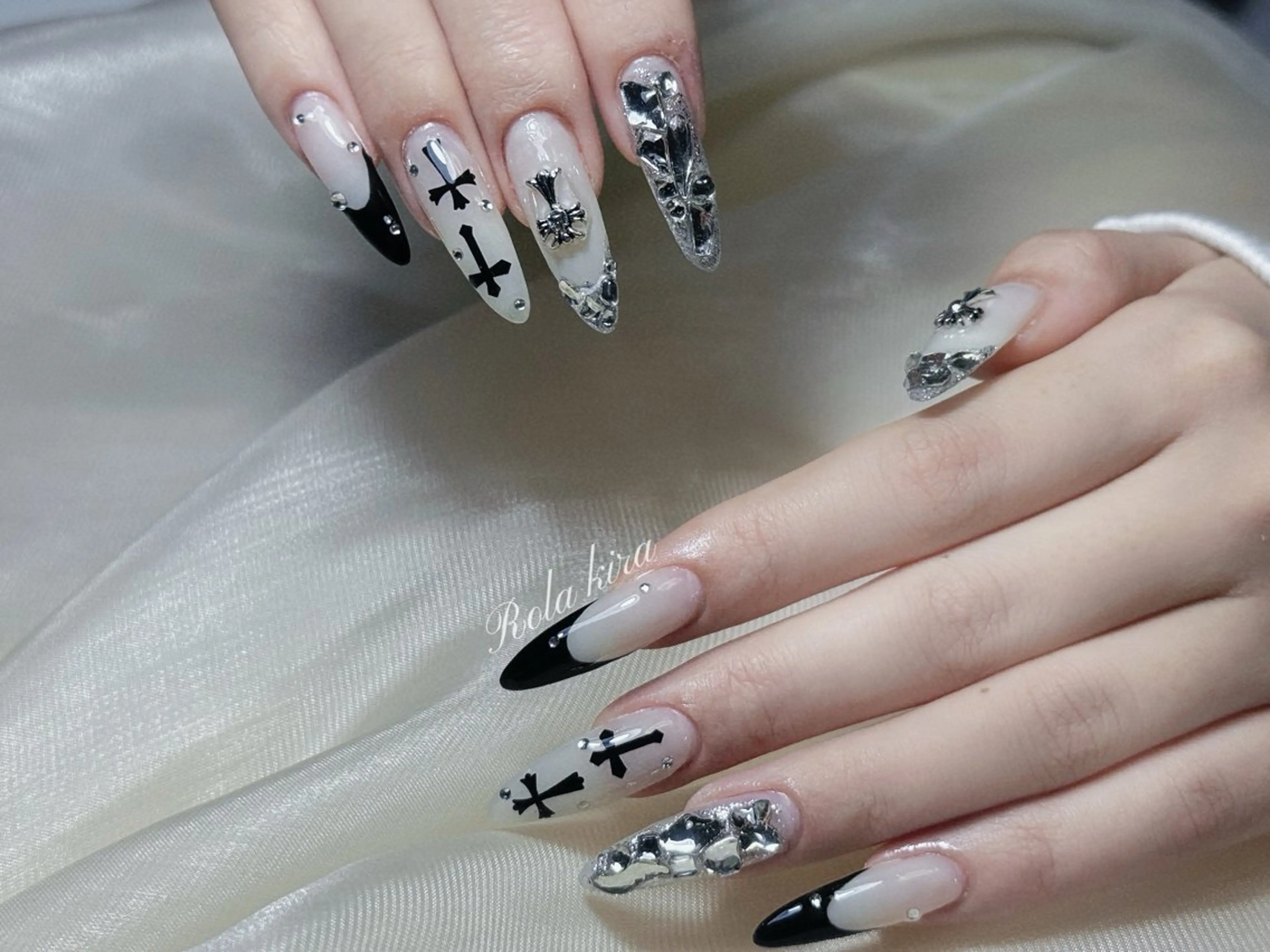 ネイル チークネイル 長さ出し フレンチネイル ジェルネイル 韓国ネイル ハンドネイル Rola kira nail salon所属・Rola kira 麗のネイルデザイン