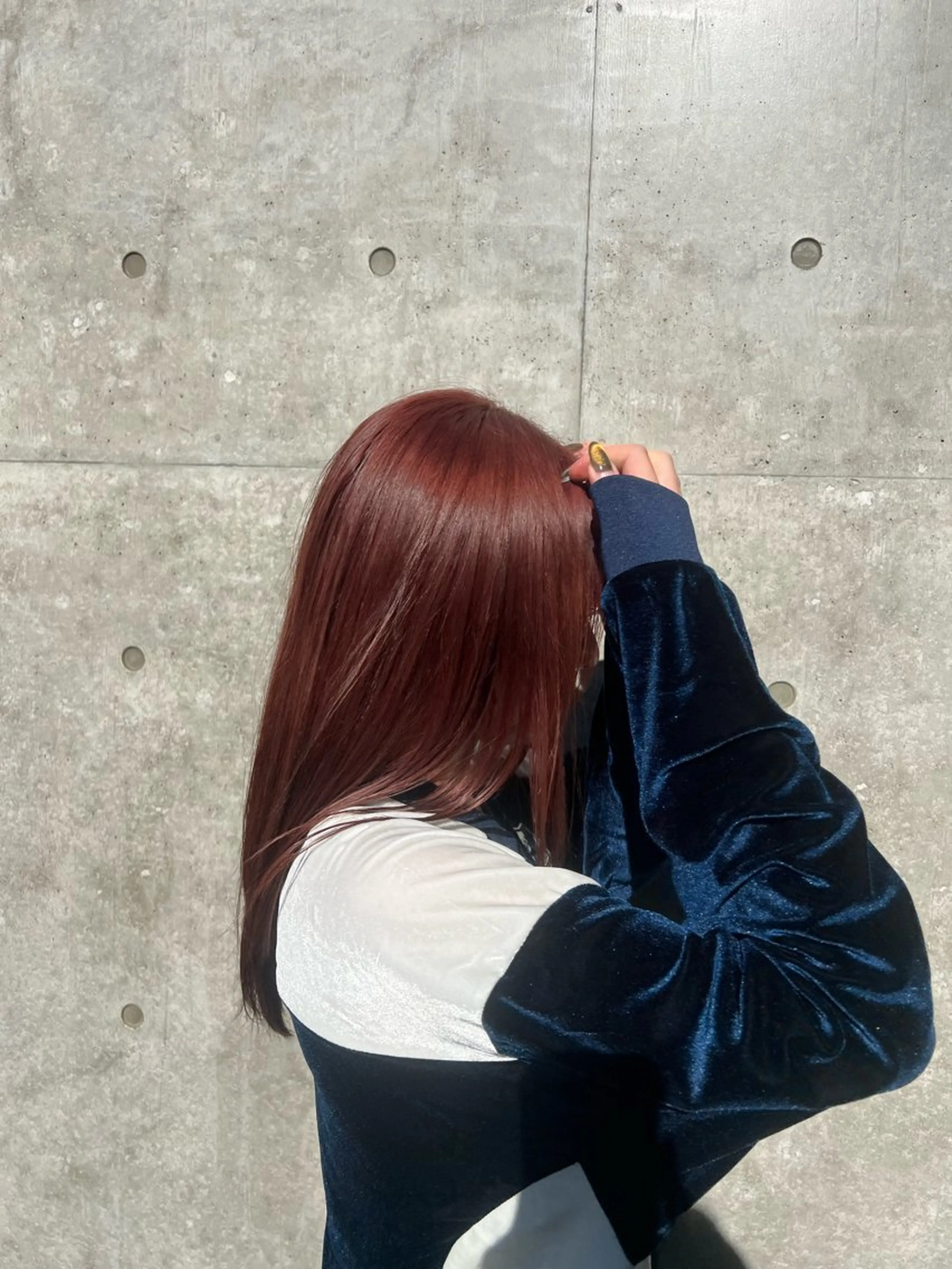 セミロング カラー ブリーチ レッドカラー ルカ/ レイヤーカット🍓のヘアスタイル
