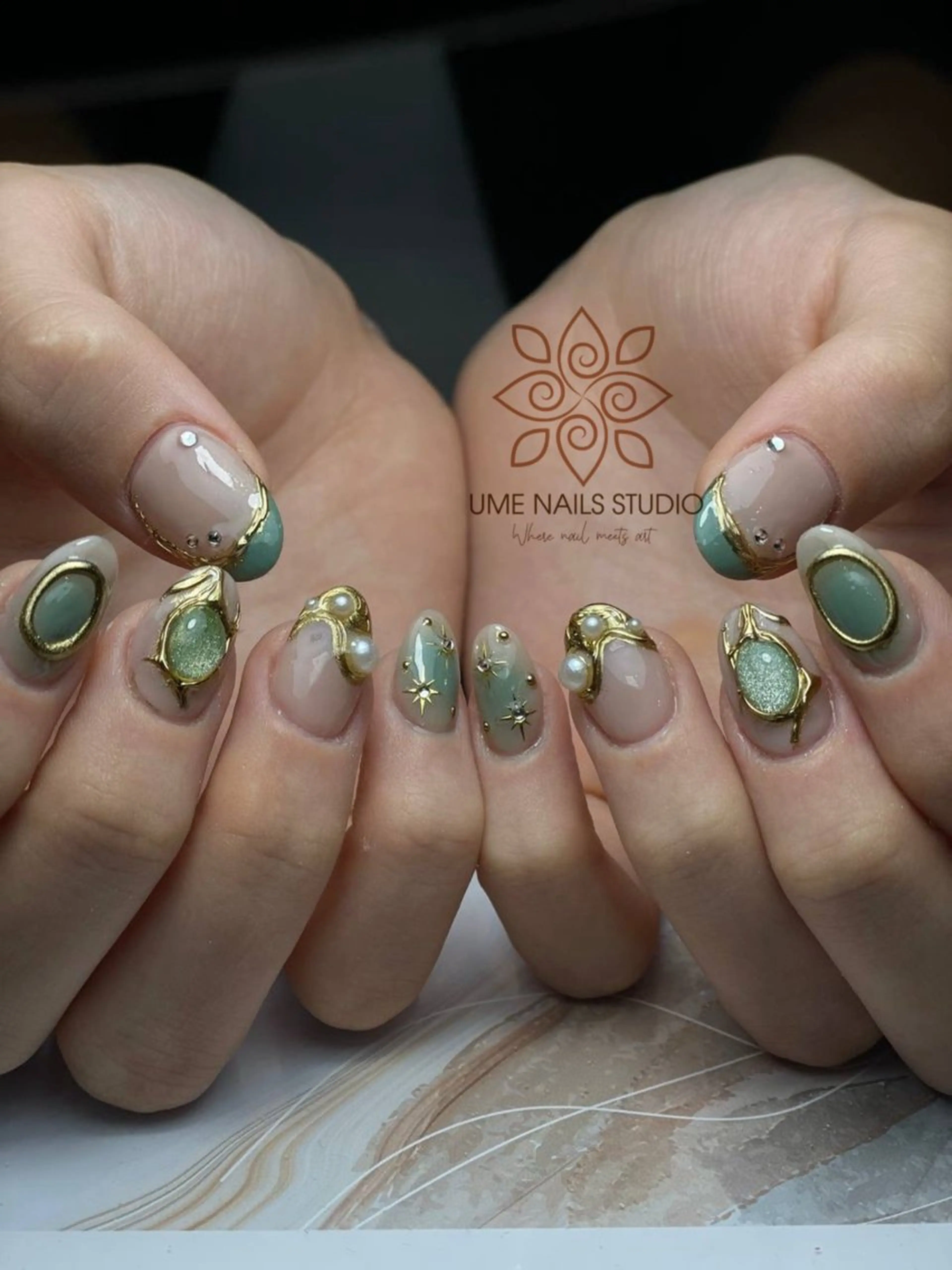 ネイル チークネイル クリアネイル ガーリー キラキラネイル 韓国ネイル ハンドネイル Ume Nail Studioのネイルデザイン