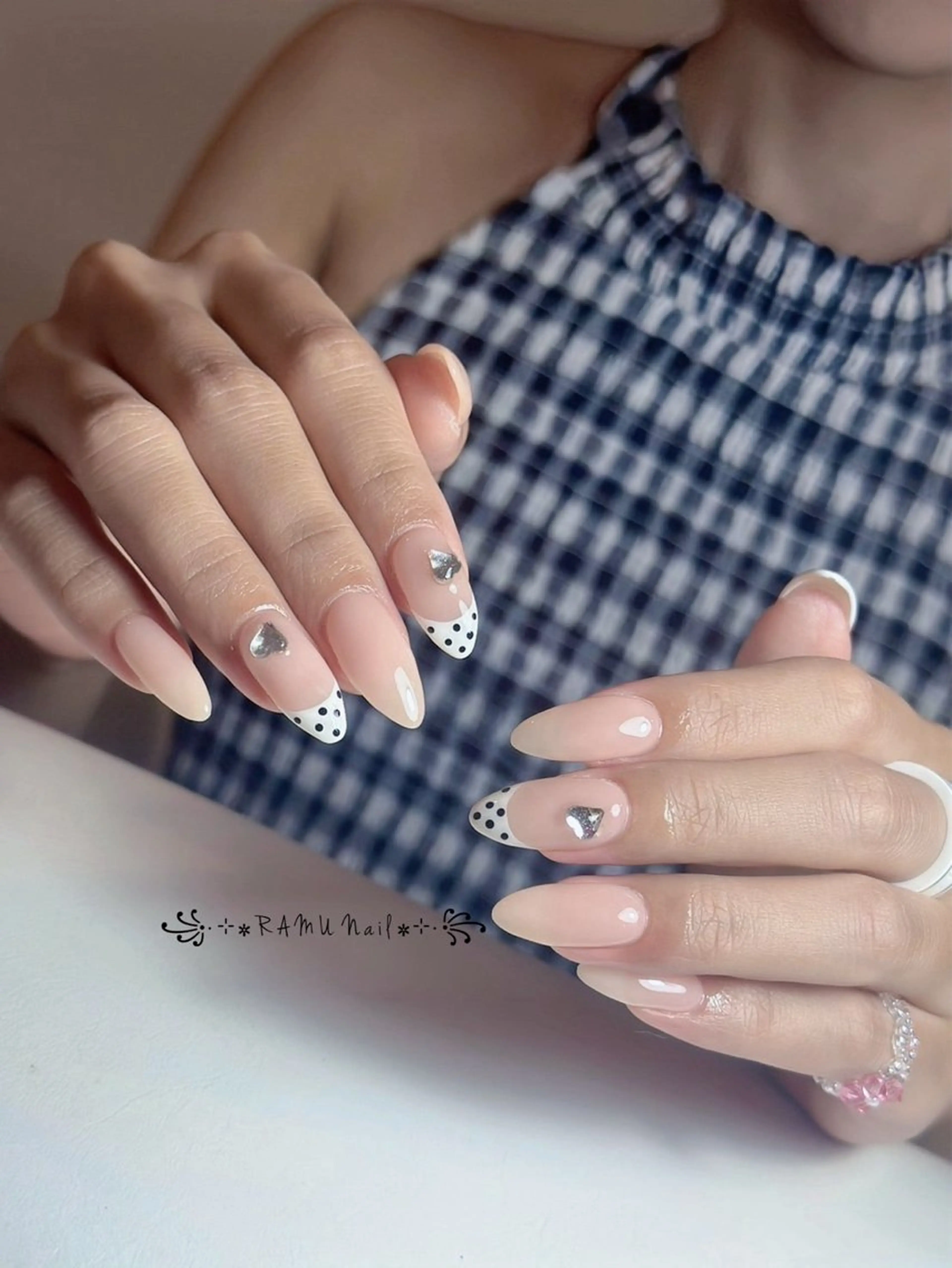 ネイル キラキラネイル マグネットネイル ミラーネイル ピンク 夏ネイル ハンドネイル RAMU Nail 恵比寿店のネイルデザイン