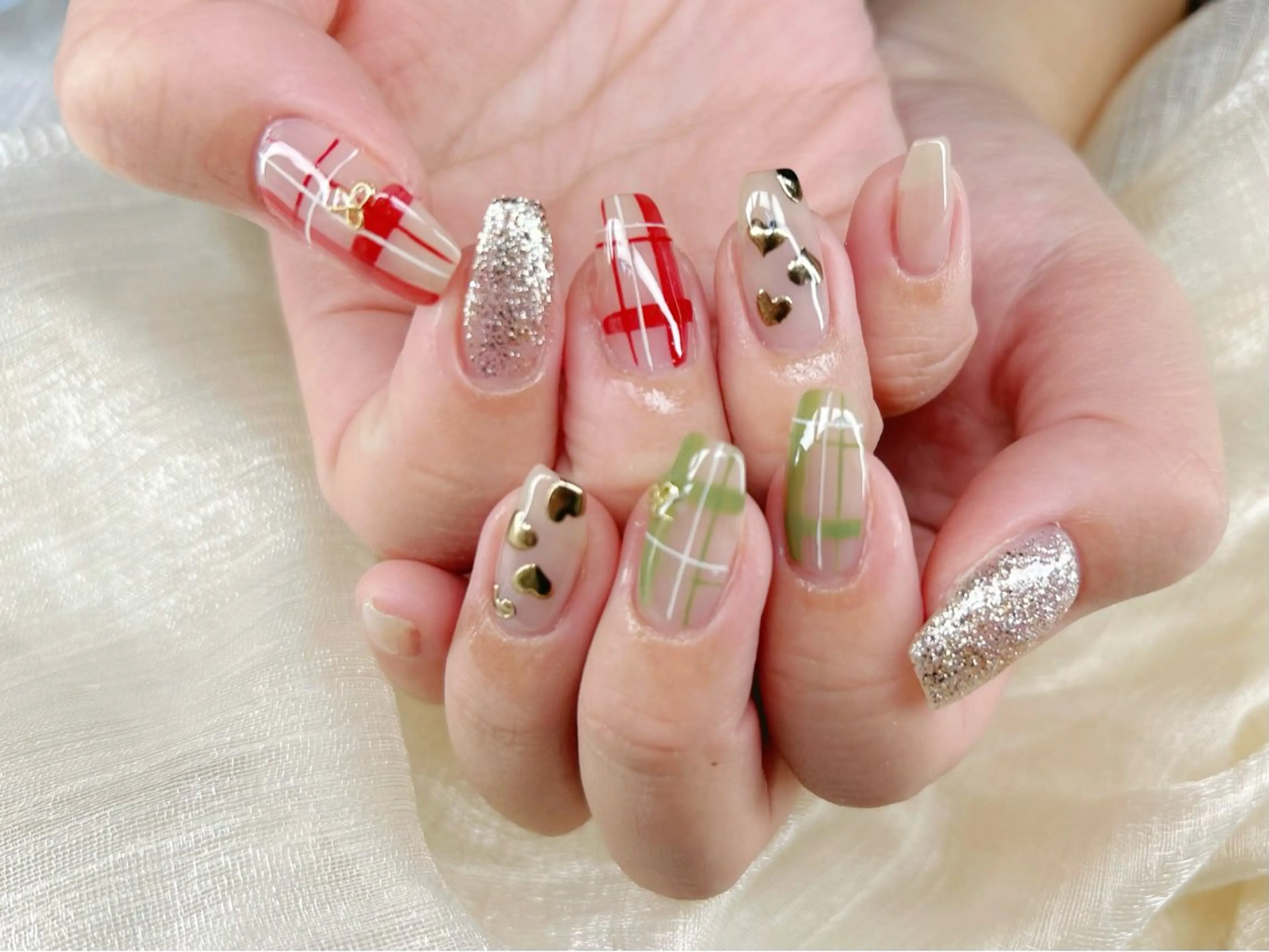 ネイル 成人式 長さ出し フットネイル マグネットネイル 持ち込み ハンドネイル Lino Nailのネイルデザイン