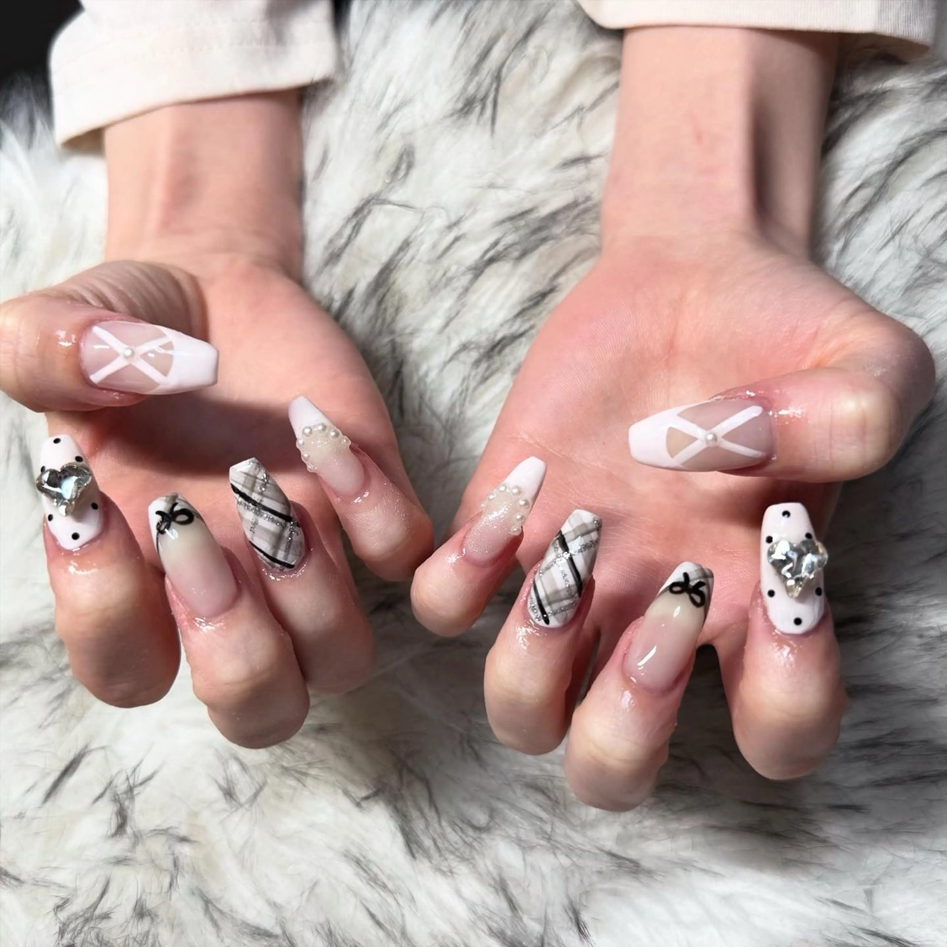 ロング ハンドネイル mao .のネイルデザイン