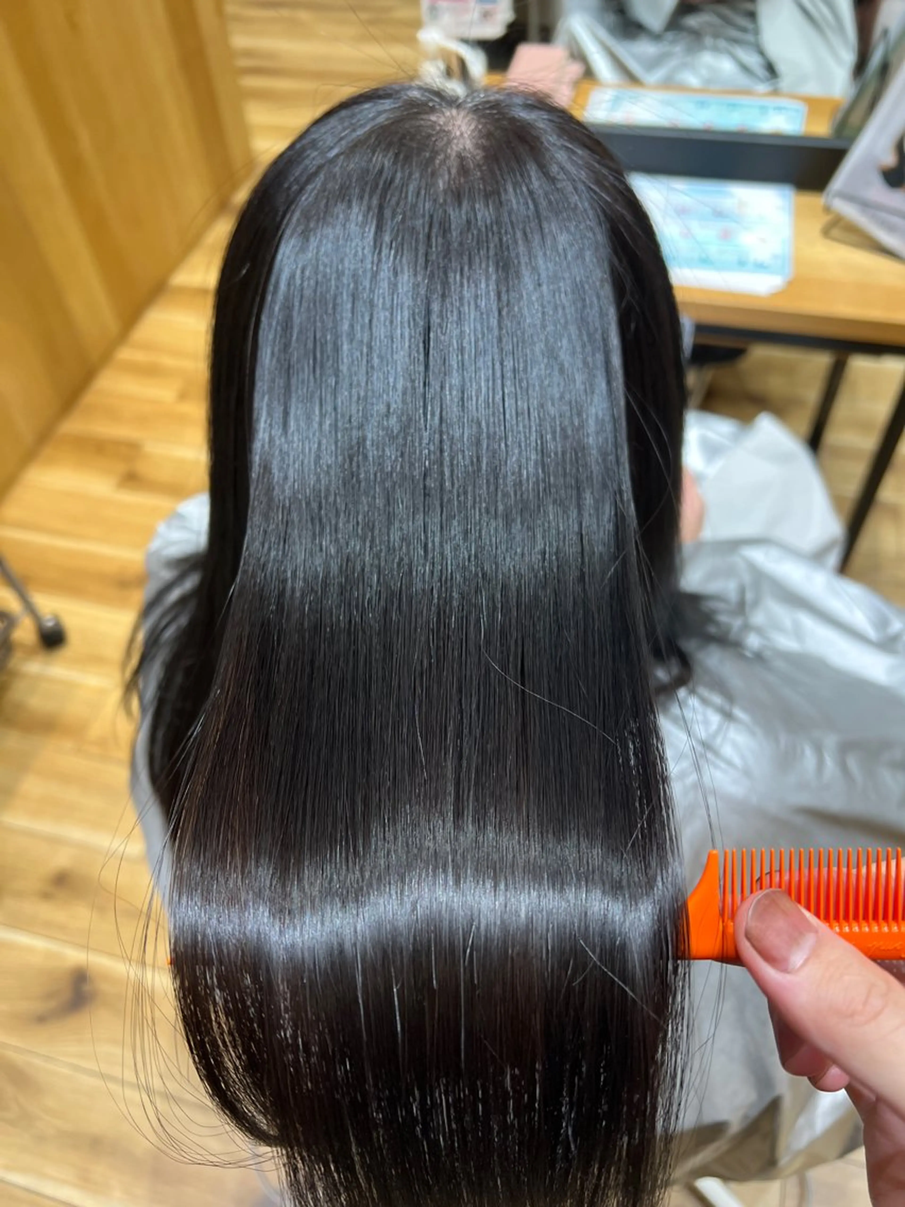 セミロング 髪質改善 縮毛矯正 酸性ストレート カット ヘアカラー 縮毛矯正 トリートメント 岸本 桂輝のヘアスタイル