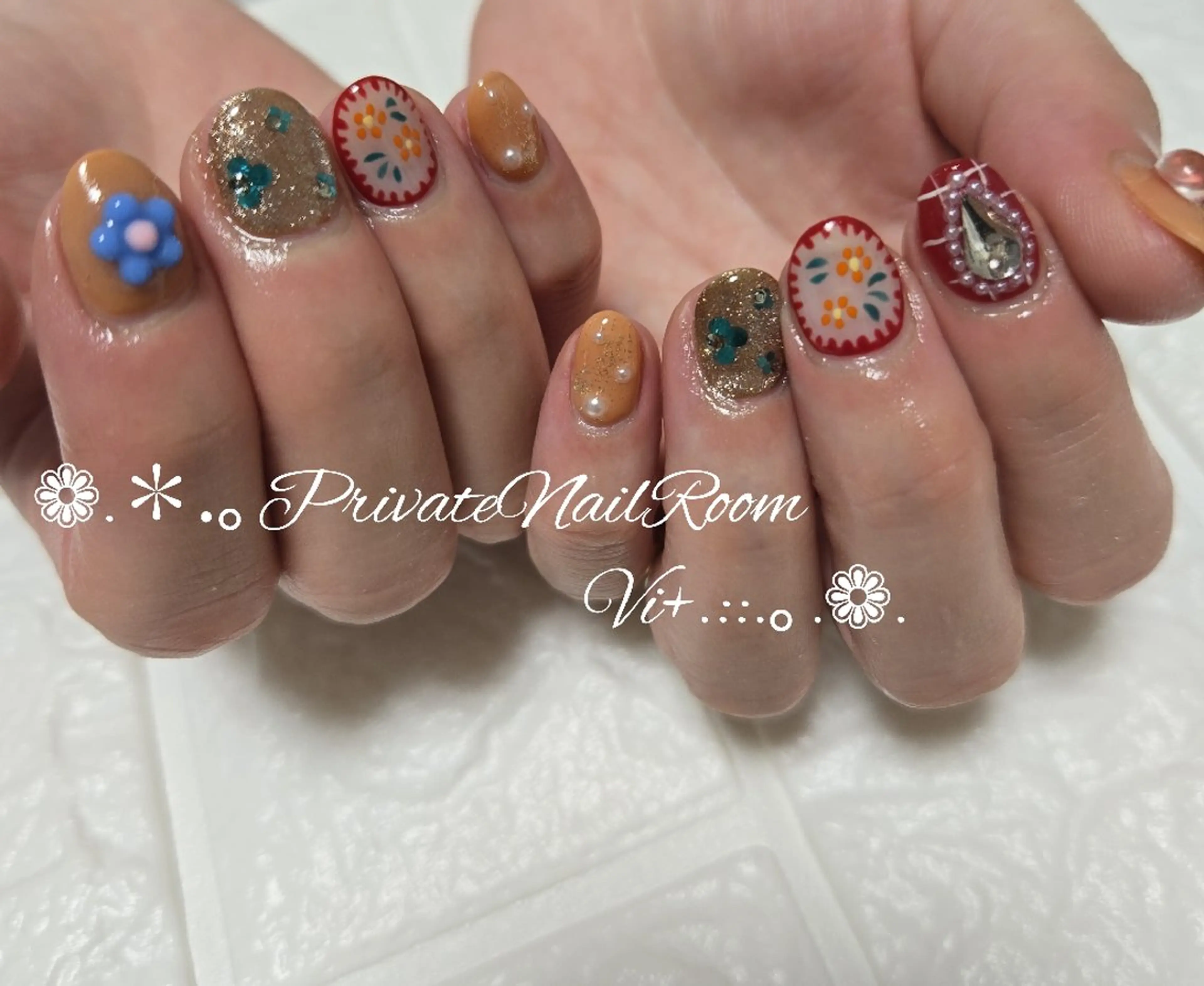 ネイル ハンドネイル Nail Room Vi+のネイルデザイン