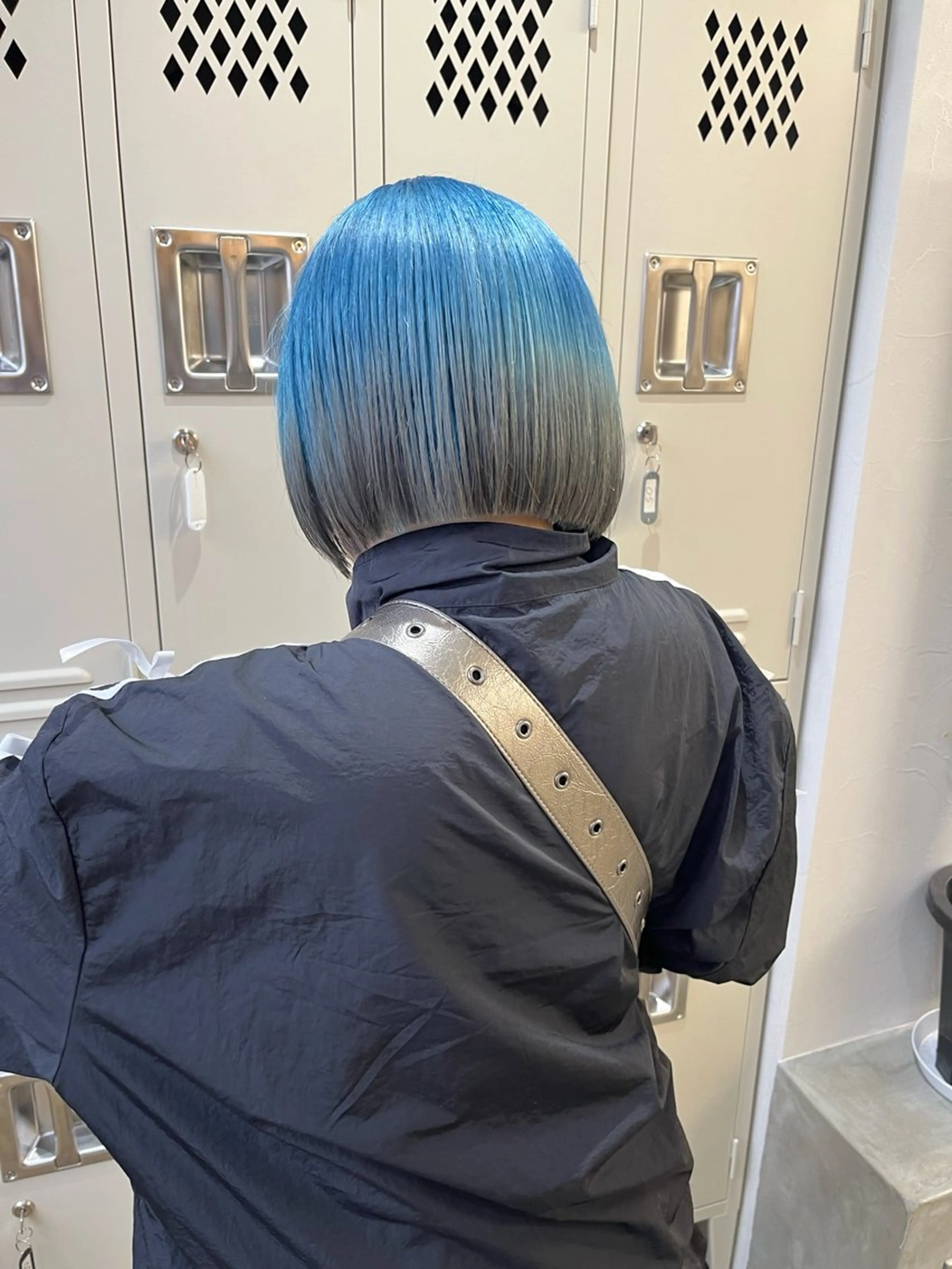 ショート カラー アクアカラー ブリーチ ブルーカラー ブリーチなしカラー ボブ カット ヘアカラー トリートメント 朝がちょっと楽しくな るshort･bobのヘアスタイル