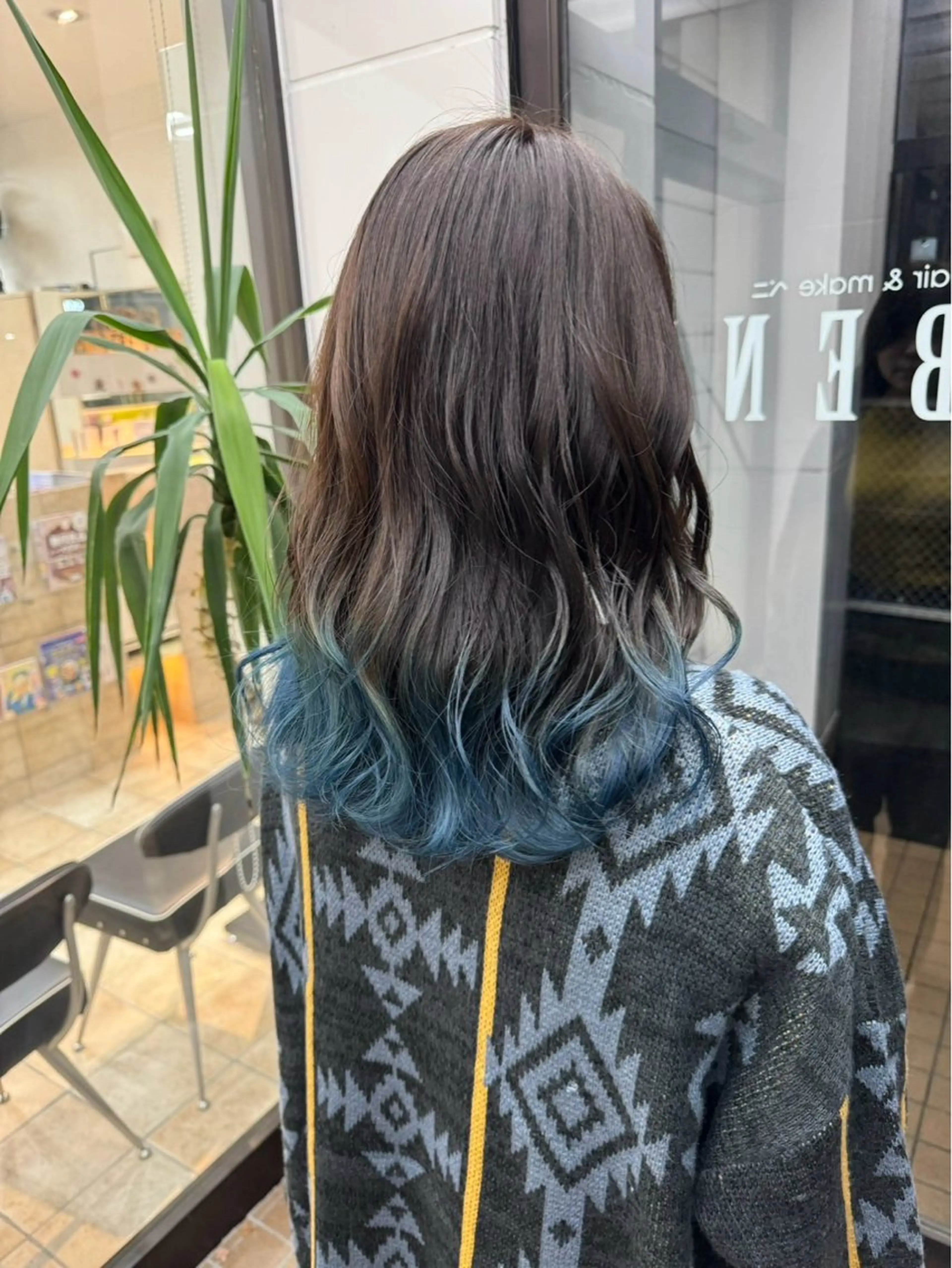 カラー ベージュカラー ブリーチ ブルーカラー 透明感カラー グラデーションカラー ヘアカラー BENI仙台柳生店 HIGUCHI🎀のヘアスタイル