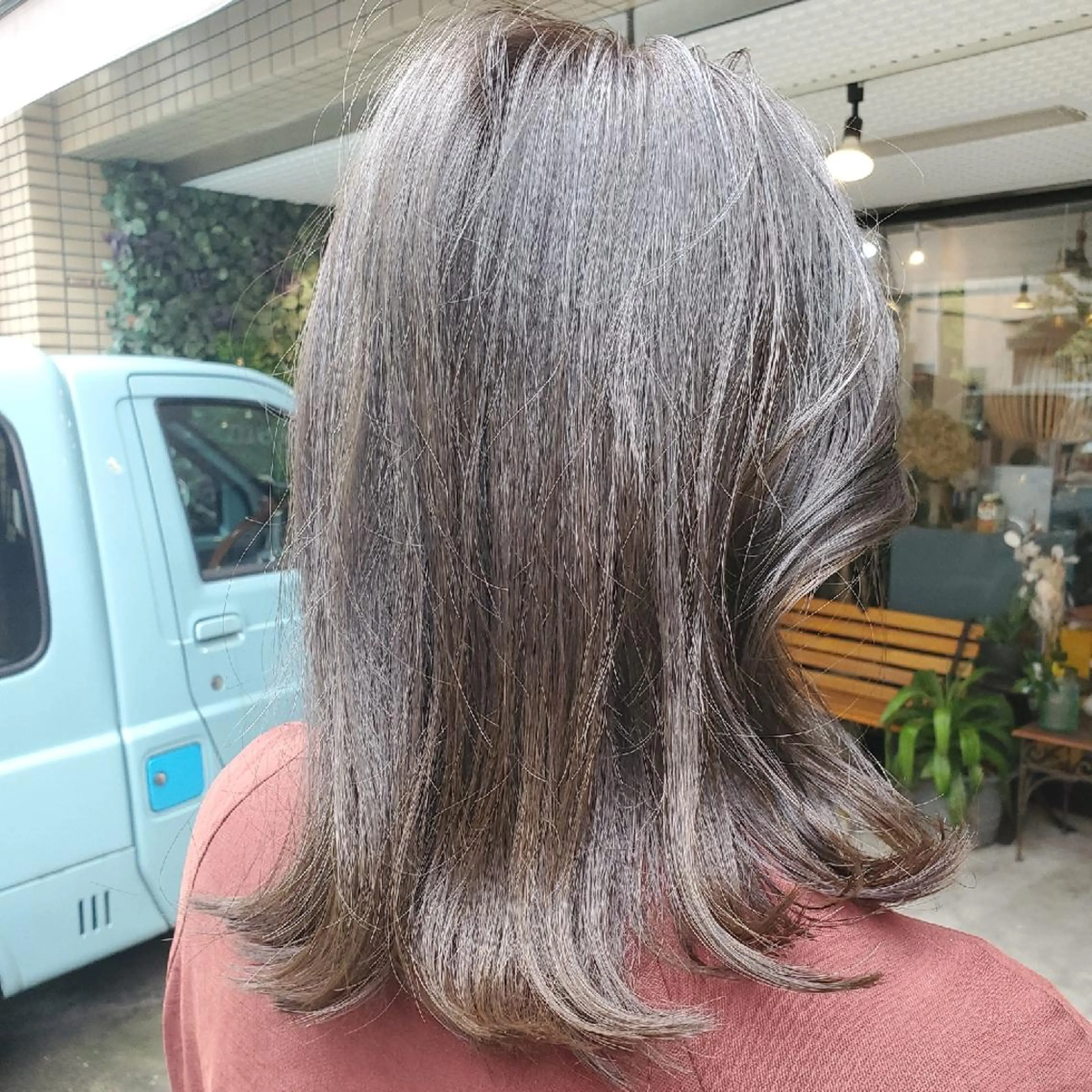 ミディアム カラー カット ヘアカラー トリートメント フリーランス所属・韓国ヘア レイヤー くびれヘアMATSUのヘアスタイル