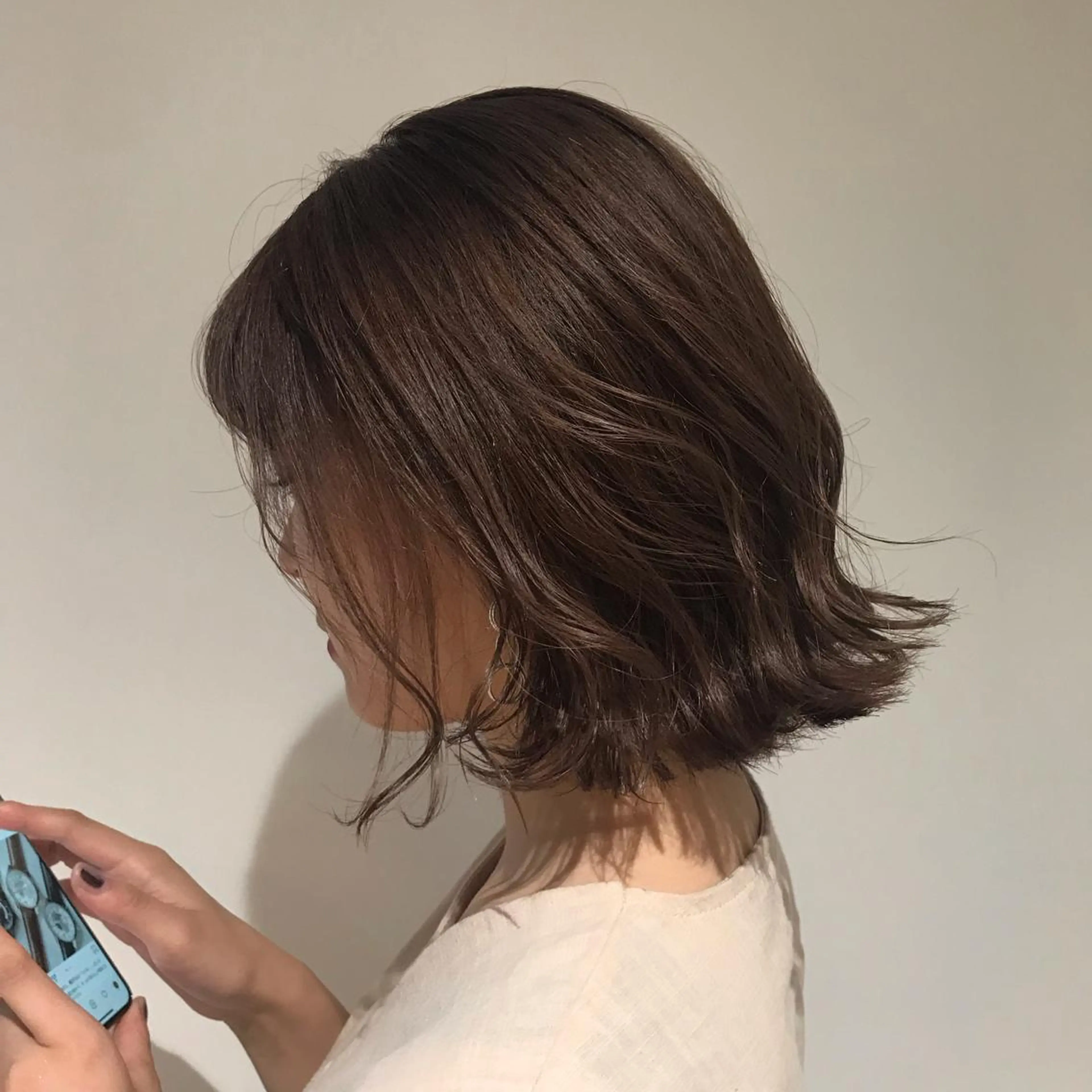 ミディアム カラー ベージュカラー ミルクティーベージュ ピンクカラー 神奈川大学最寄り白楽 三本松巧のヘアスタイル