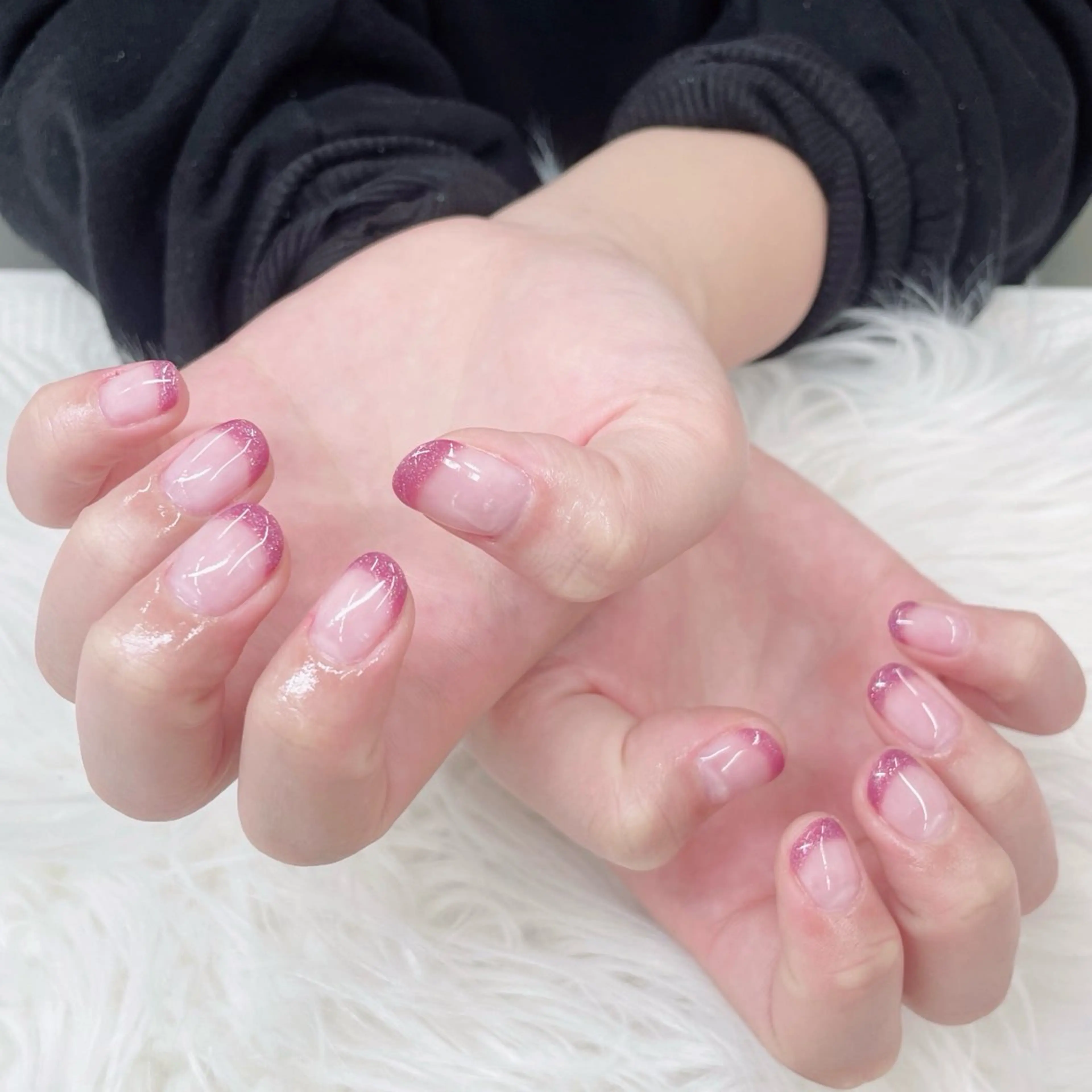 ネイル フレンチネイル ラメ(グリッター) エリクサーネイル池袋店所属・エリクサーネイル池袋 大槻のネイルデザイン