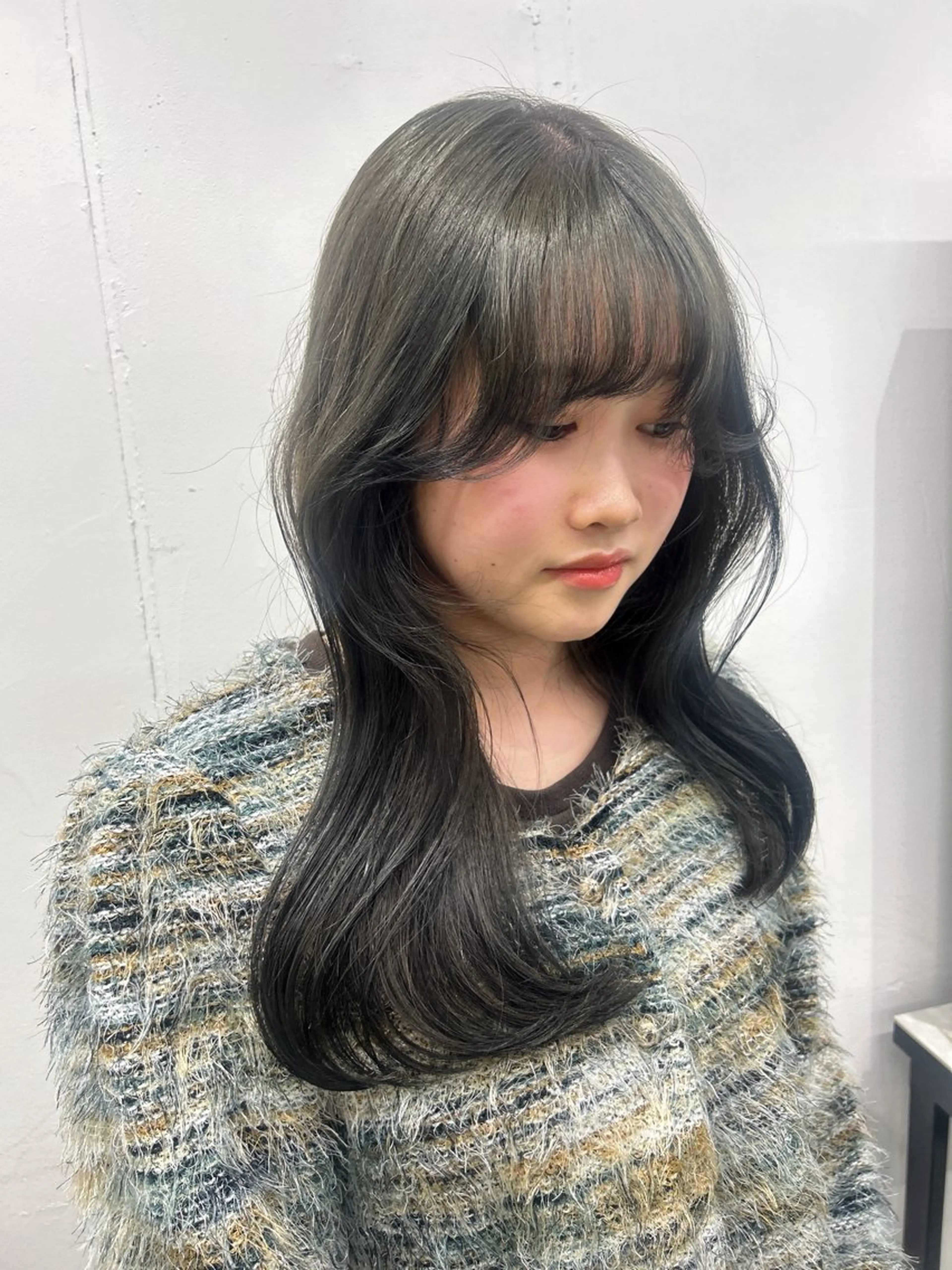 セミロング カラー グレージュ オリーブグレージュ オリーブグレー トリートメント ヘアカラー 【 pia 】 とものヘアスタイル