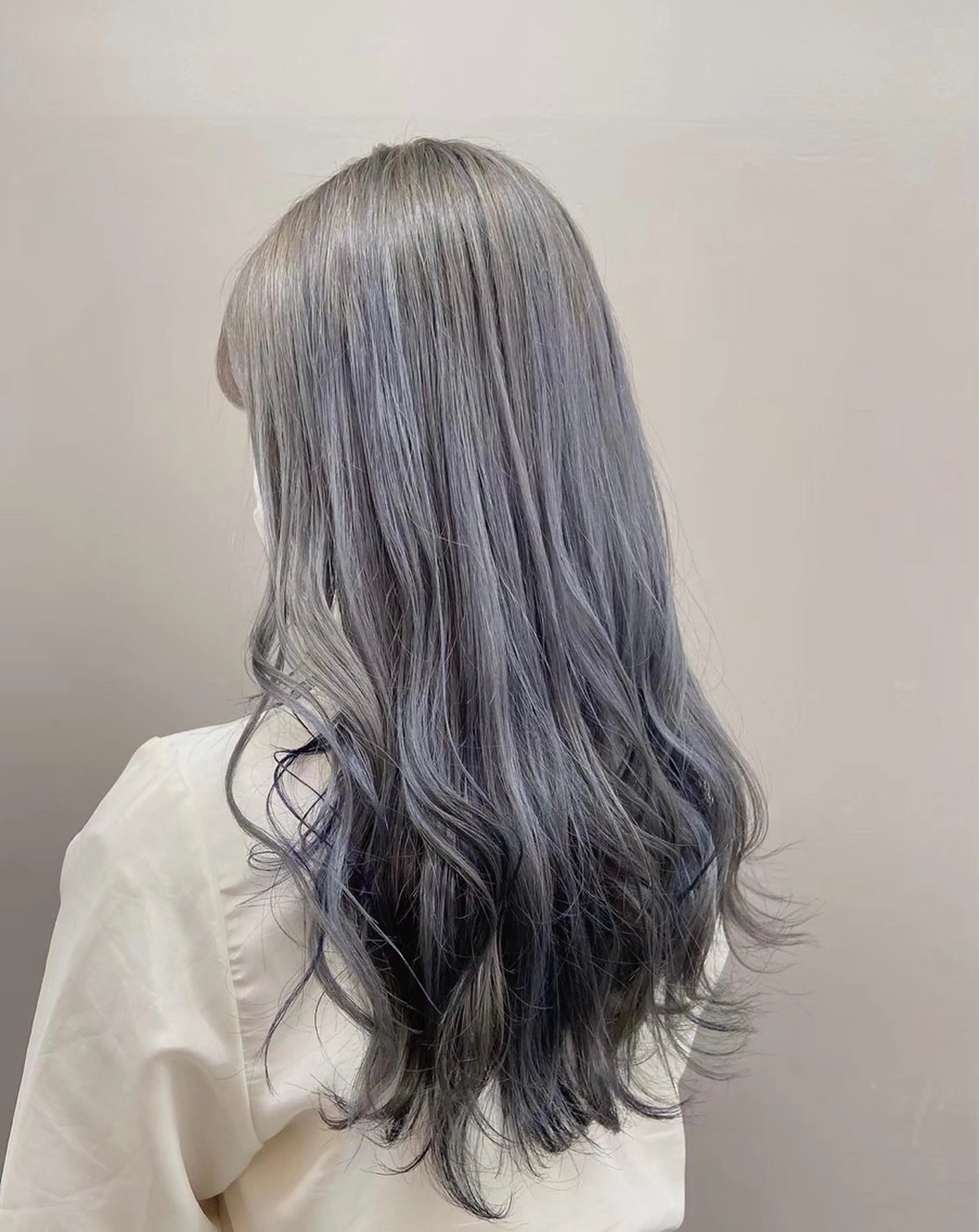 ロング ヘアカラー 大人上品🤍明るめ ベージュ🤍REOのヘアスタイル