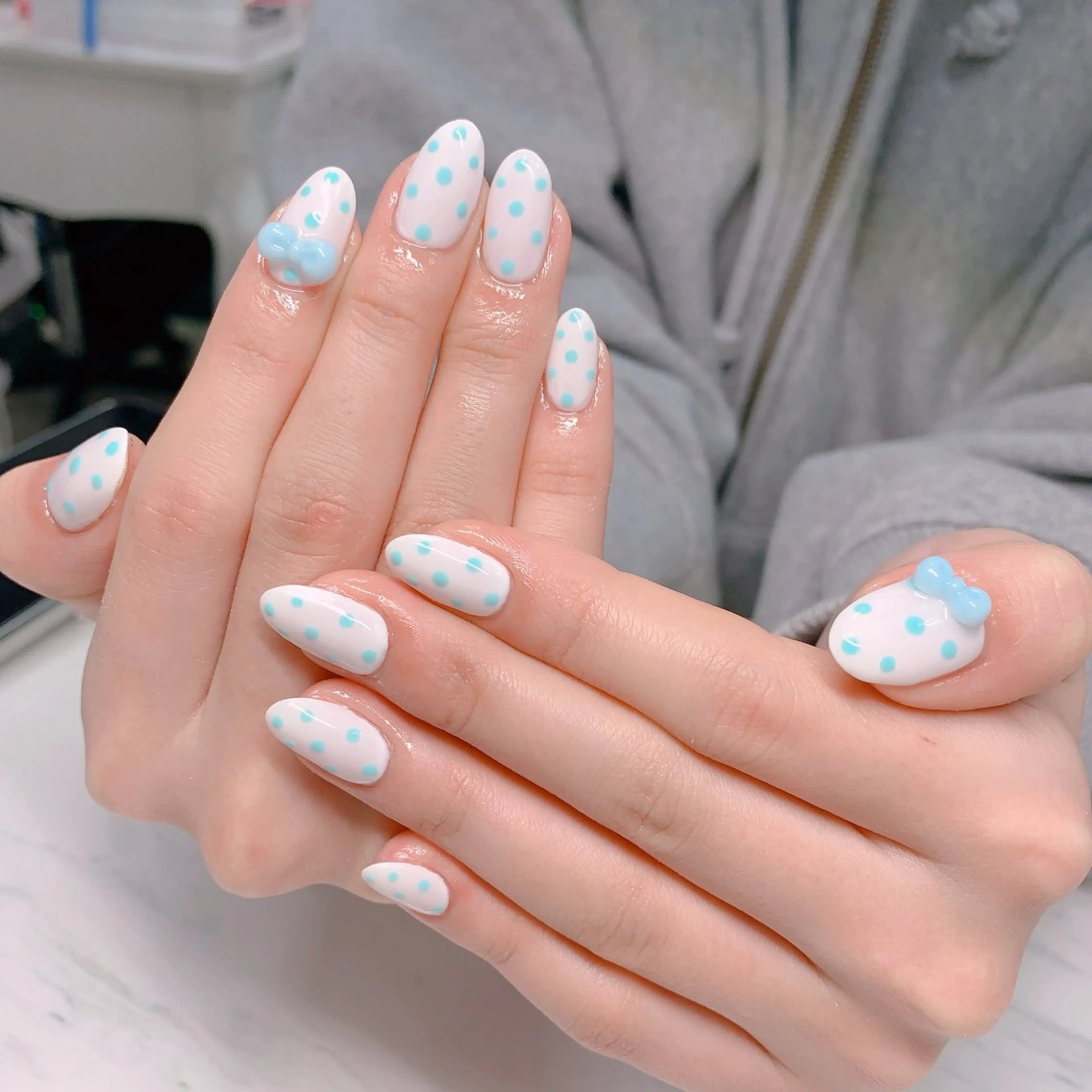 ネイル オーロラネイル 長さ出し フットネイル ジェルネイル キラキラネイル ハンドネイル インフィニティ ネイルサロンのネイルデザイン