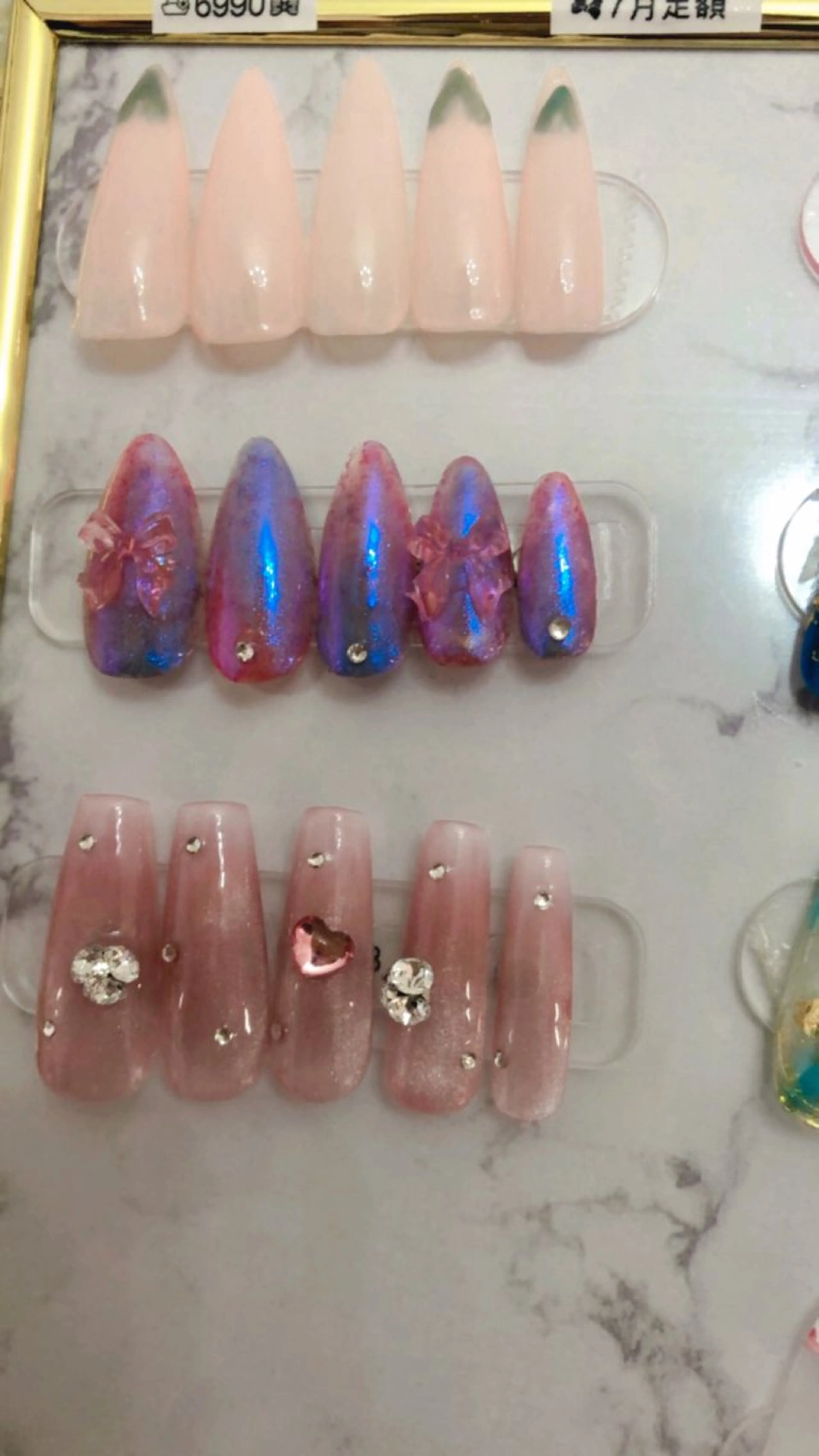 ネイル ハンドネイル nailsalon younail所属・ネイリスト よっちゃんのネイルデザイン