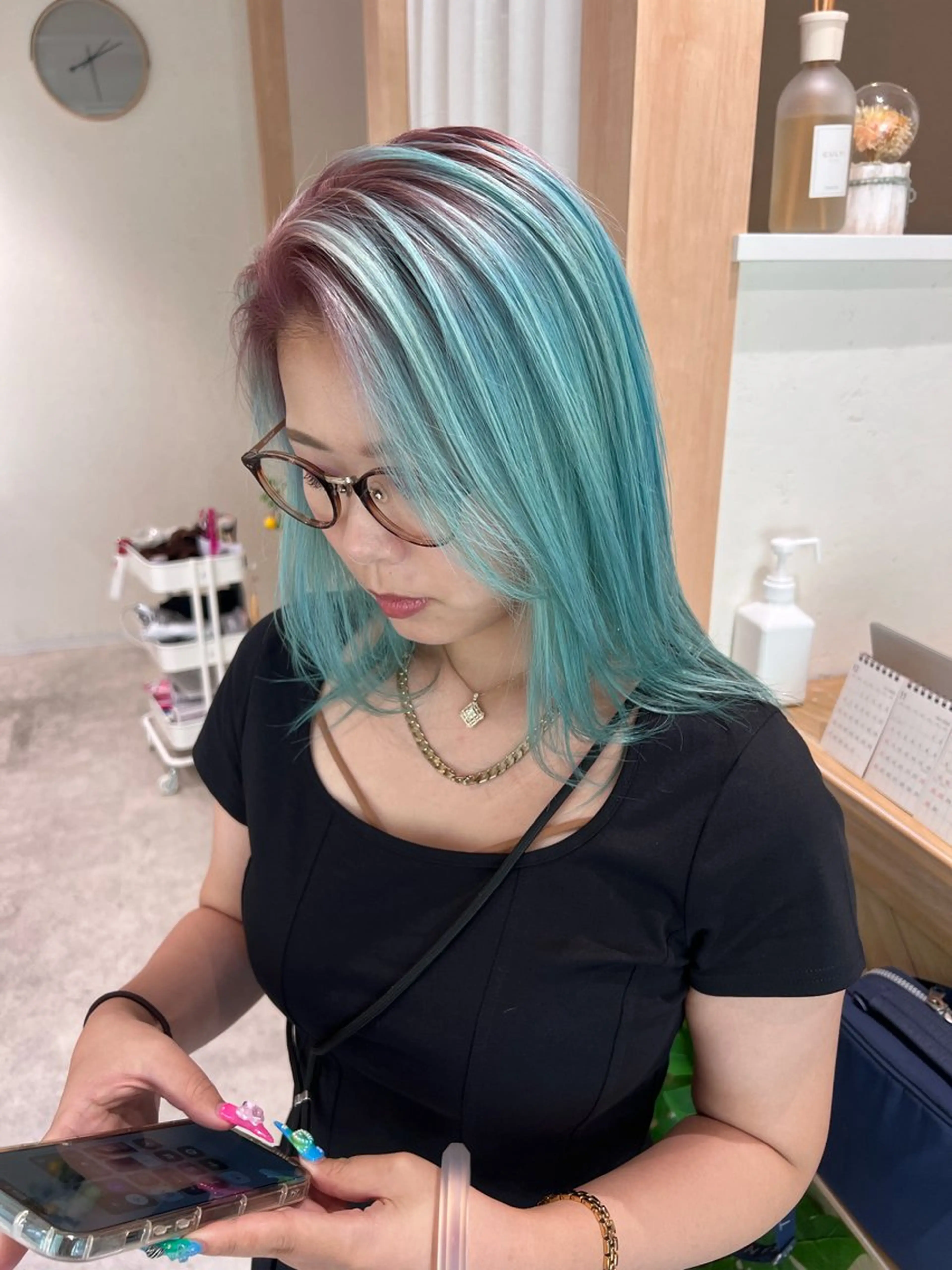 セミロング ヘアカラー Day .1のヘアスタイル