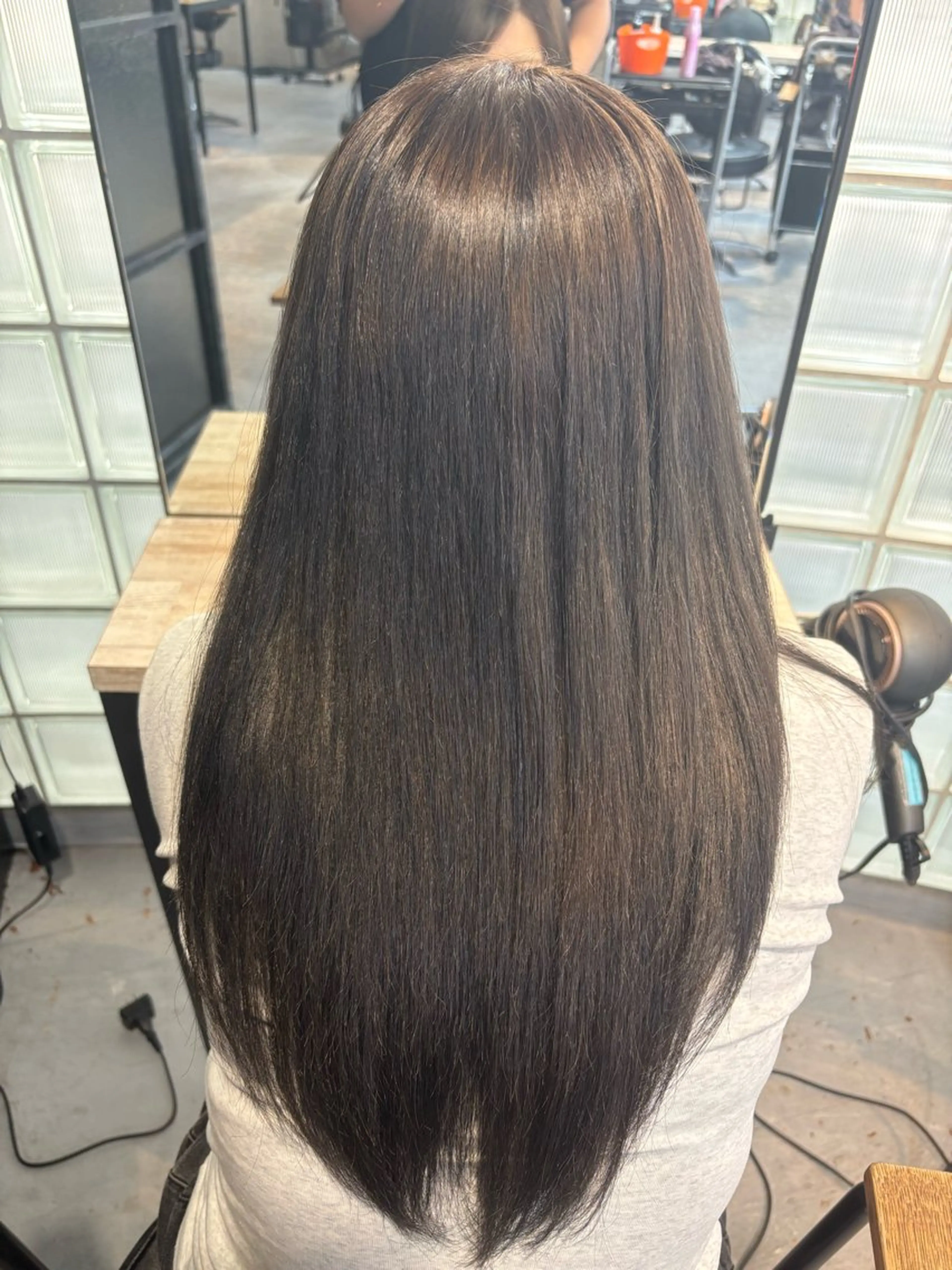 ロング カラー 小野寺 歩海のヘアスタイル