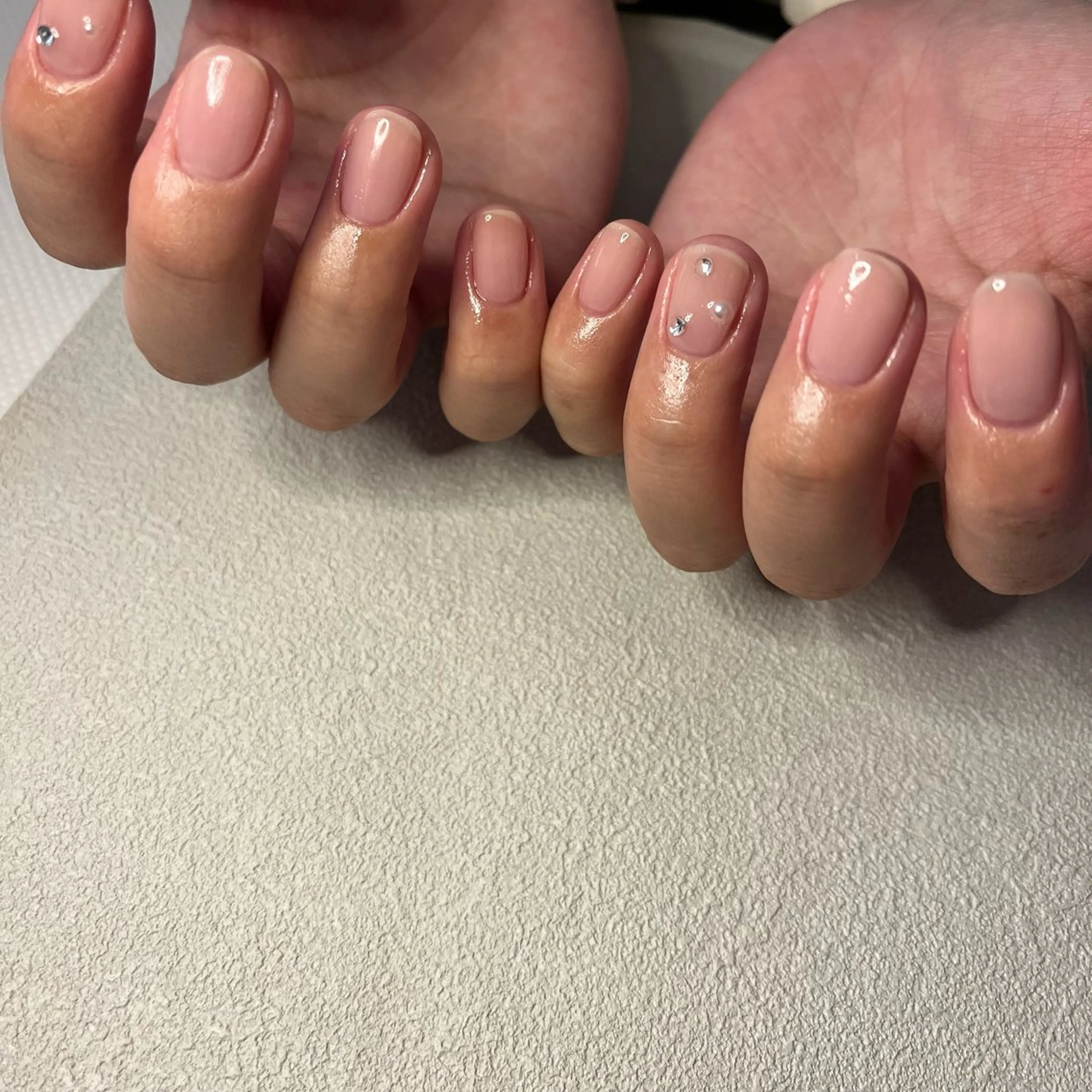ネイル ジェルネイル ワンカラーネイル パラジェル ハンドネイル nail slow.のネイルデザイン