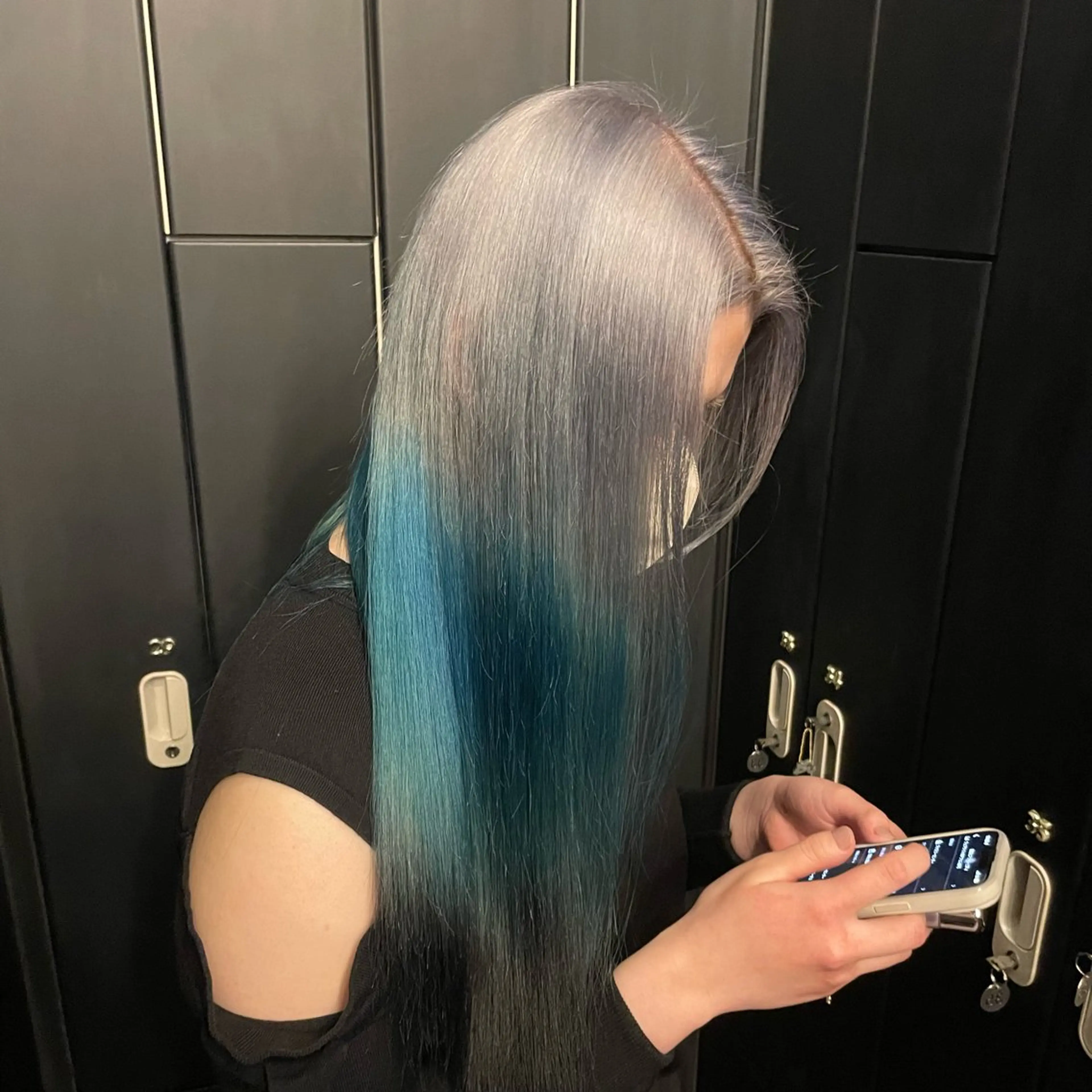 ロング カラー ヘアカラー トリートメント ハイトーン×デザイン 🪽🫧HIKARIのヘアスタイル