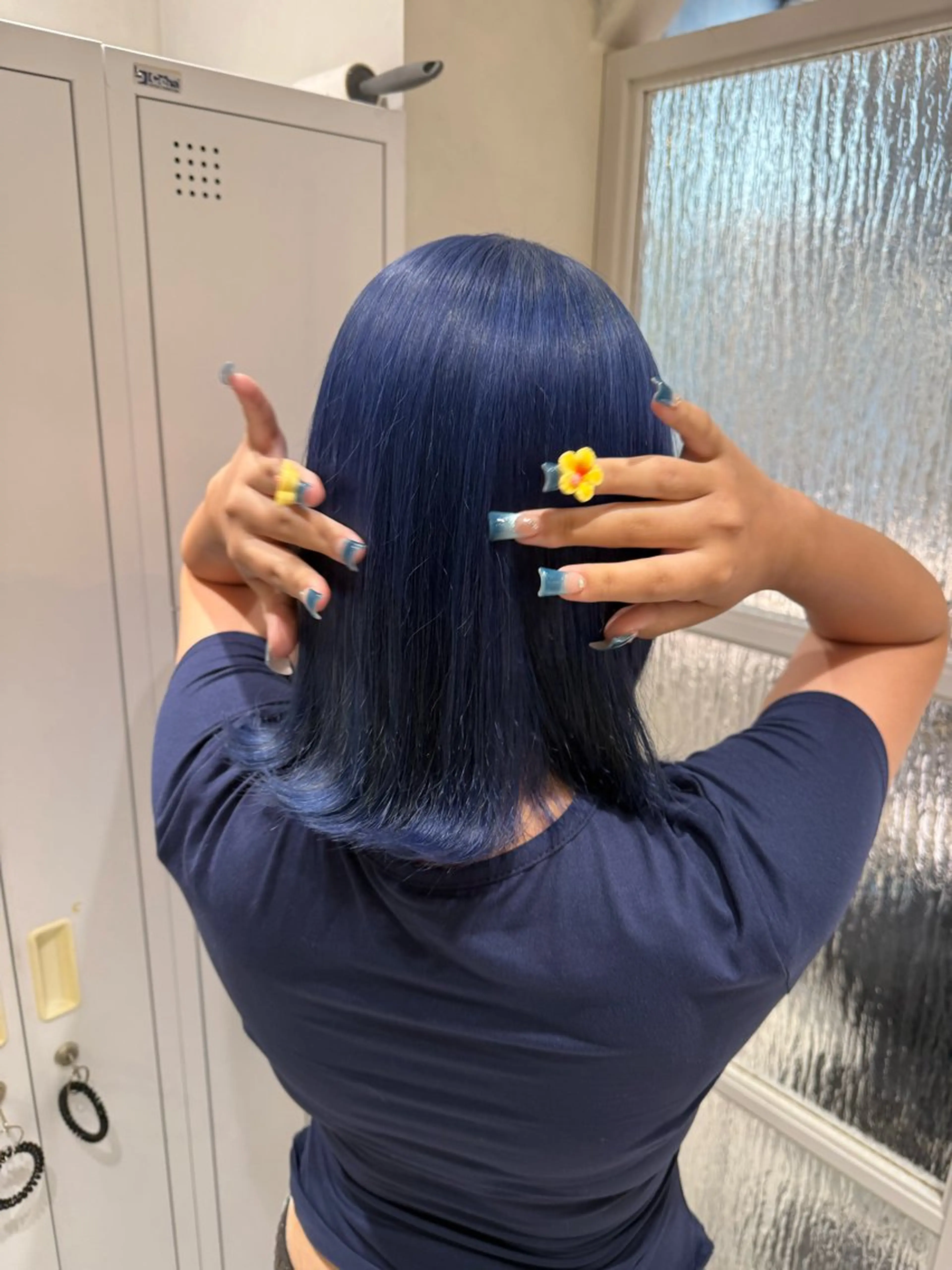 ミディアム カラー ヘアカラー ハイトーンカラー/ 青髪/💙みずき💙のヘアスタイル
