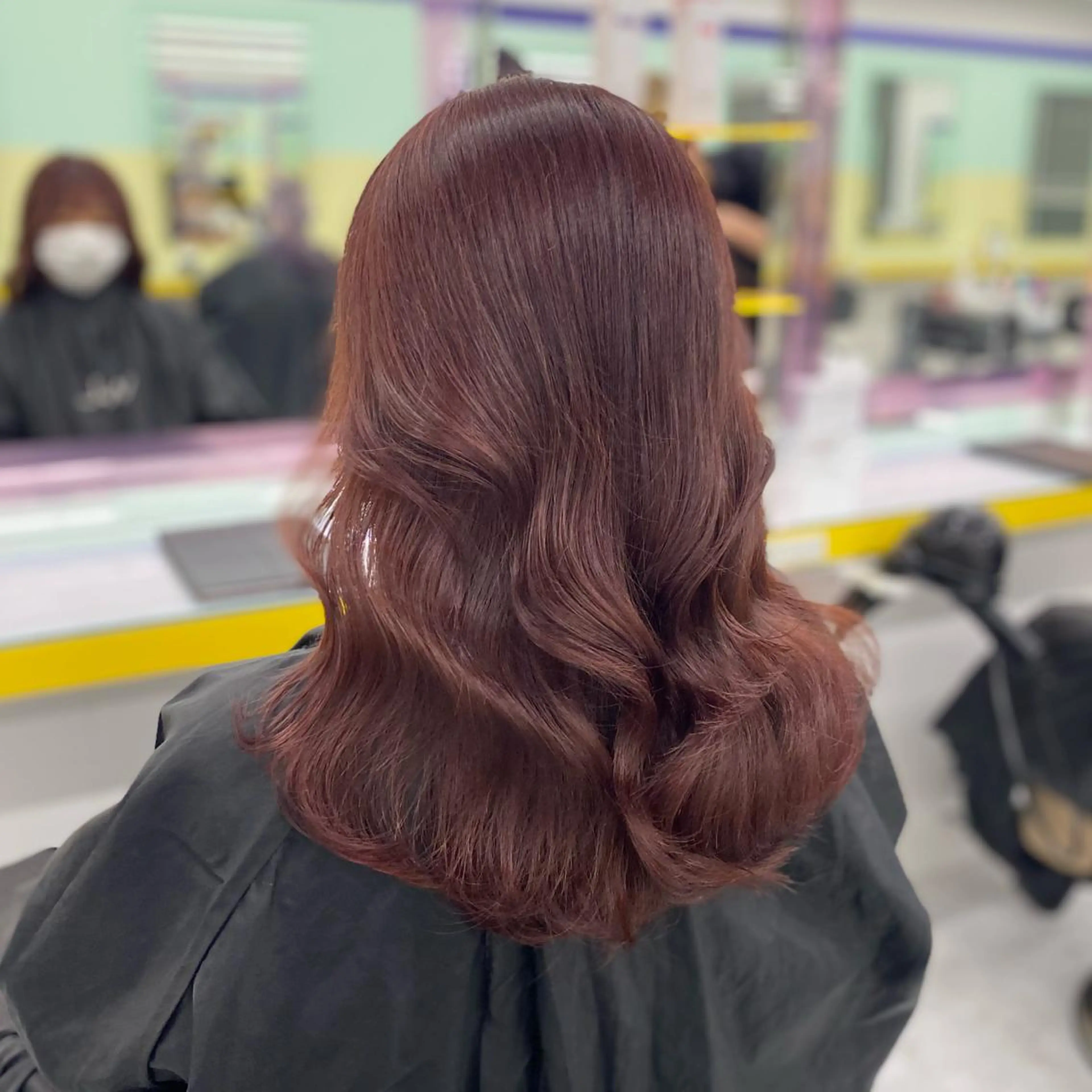 セミロング カラー パーマ ヘアアレンジ メンズ キッズ ネイル マツエク・マツパ アイブロウ ブラウンカラー ピンクカラー ピンクブラウン カラーマツエク ブラウン ヘアカラー Lumo所属・💖横浜ブリーチなし 💖MIHOのヘアスタイル