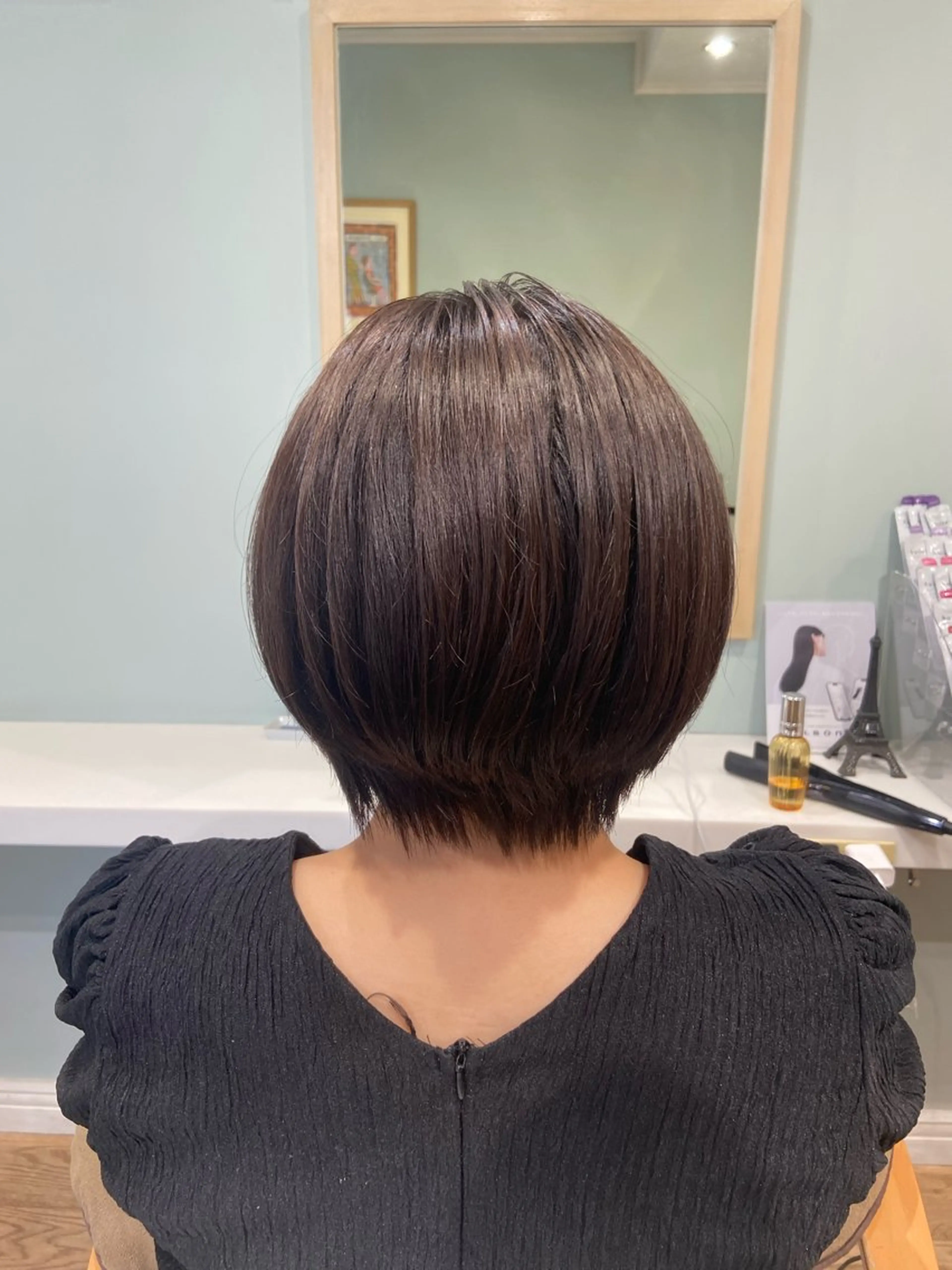 ショート atelier doux dimanche（アトリエ・ドゥー・ディマンシュ）所属・Fukamiレイヤー 透明感カラーのヘアスタイル